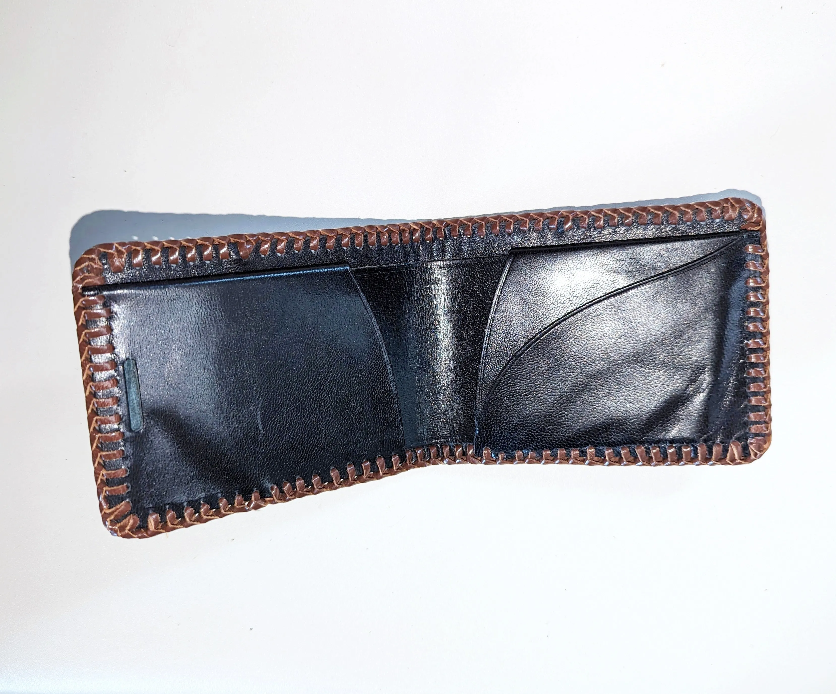 1970s-80s Men's Wallet Vintage Tooled Leather Wallet Hand Tooled Western Cowboy Style Wallet / Billfold with floral design