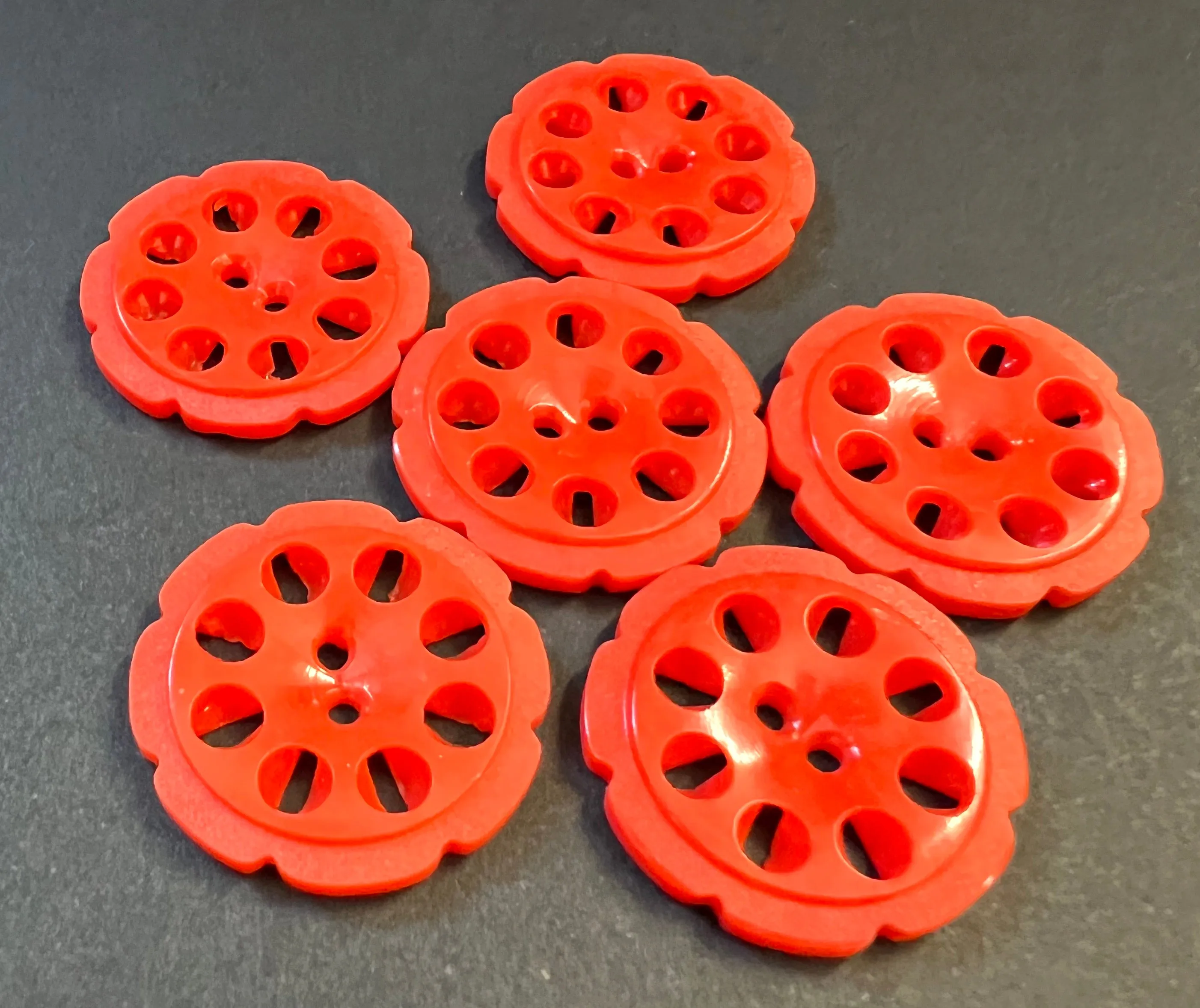 6 Soft Red 1.7cm or 2.2cm Vintage French Buttons
