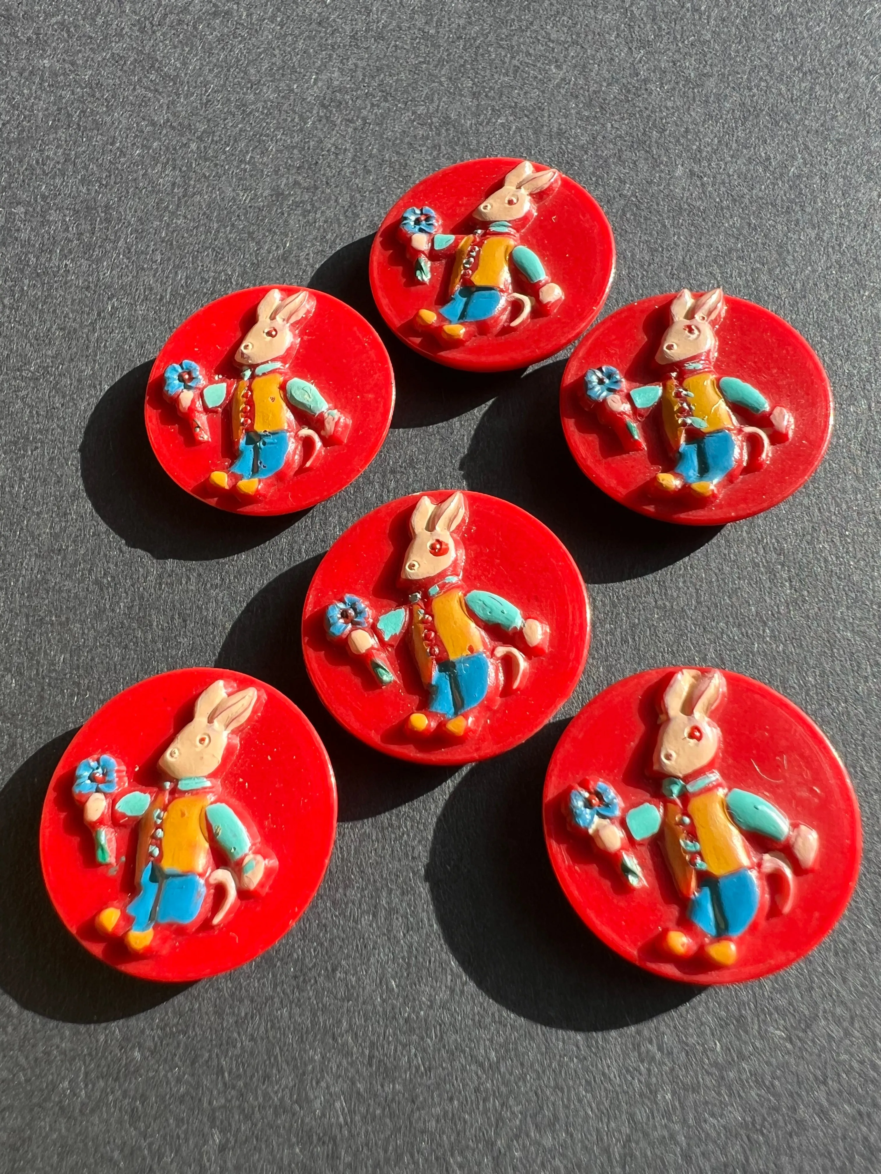 6 Vintage Italian 2cm Rabbit Buttons - Red Background