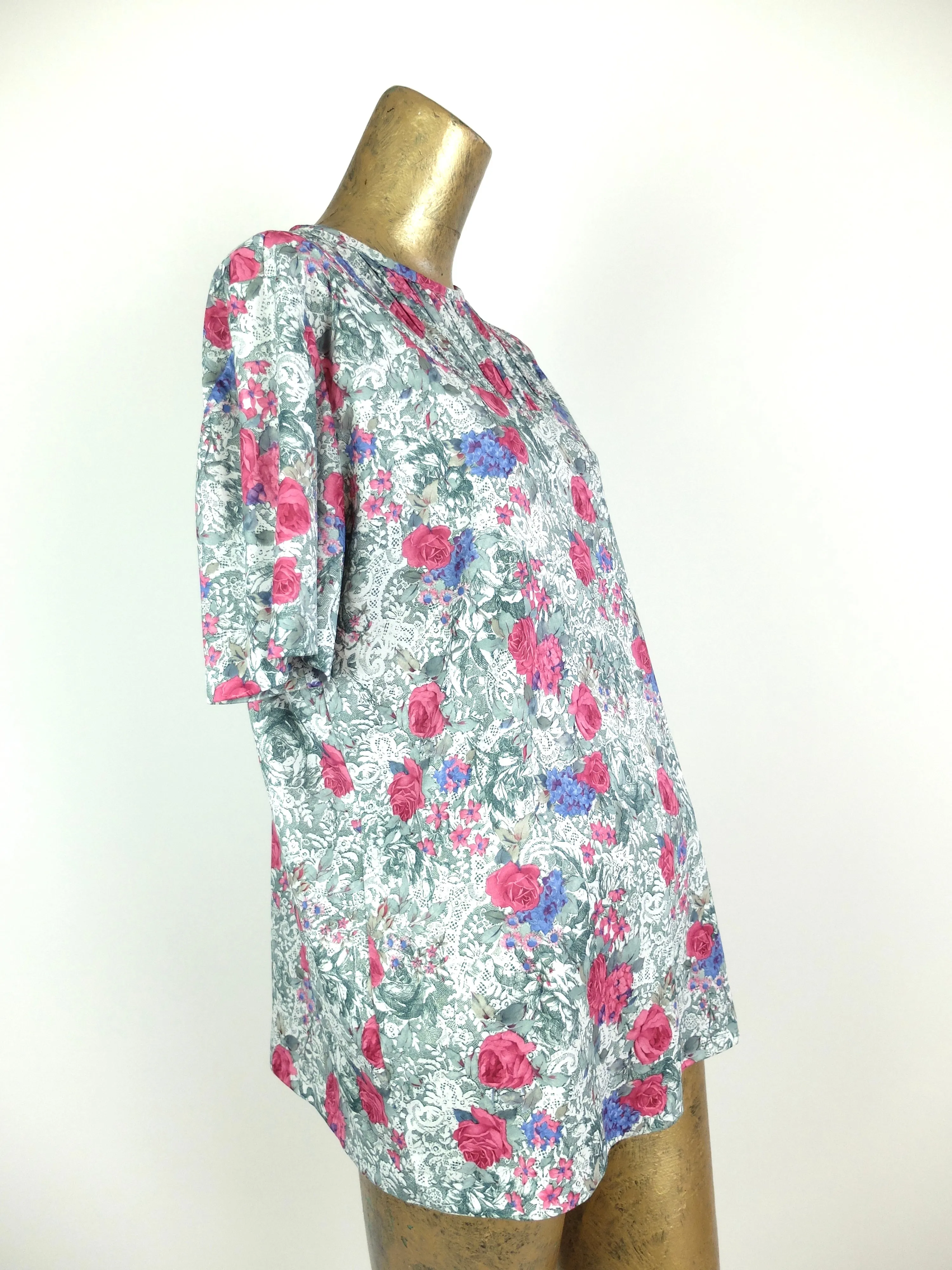 80s Floral Roses Pleated Half Sleeve Scoop Neck Blouse