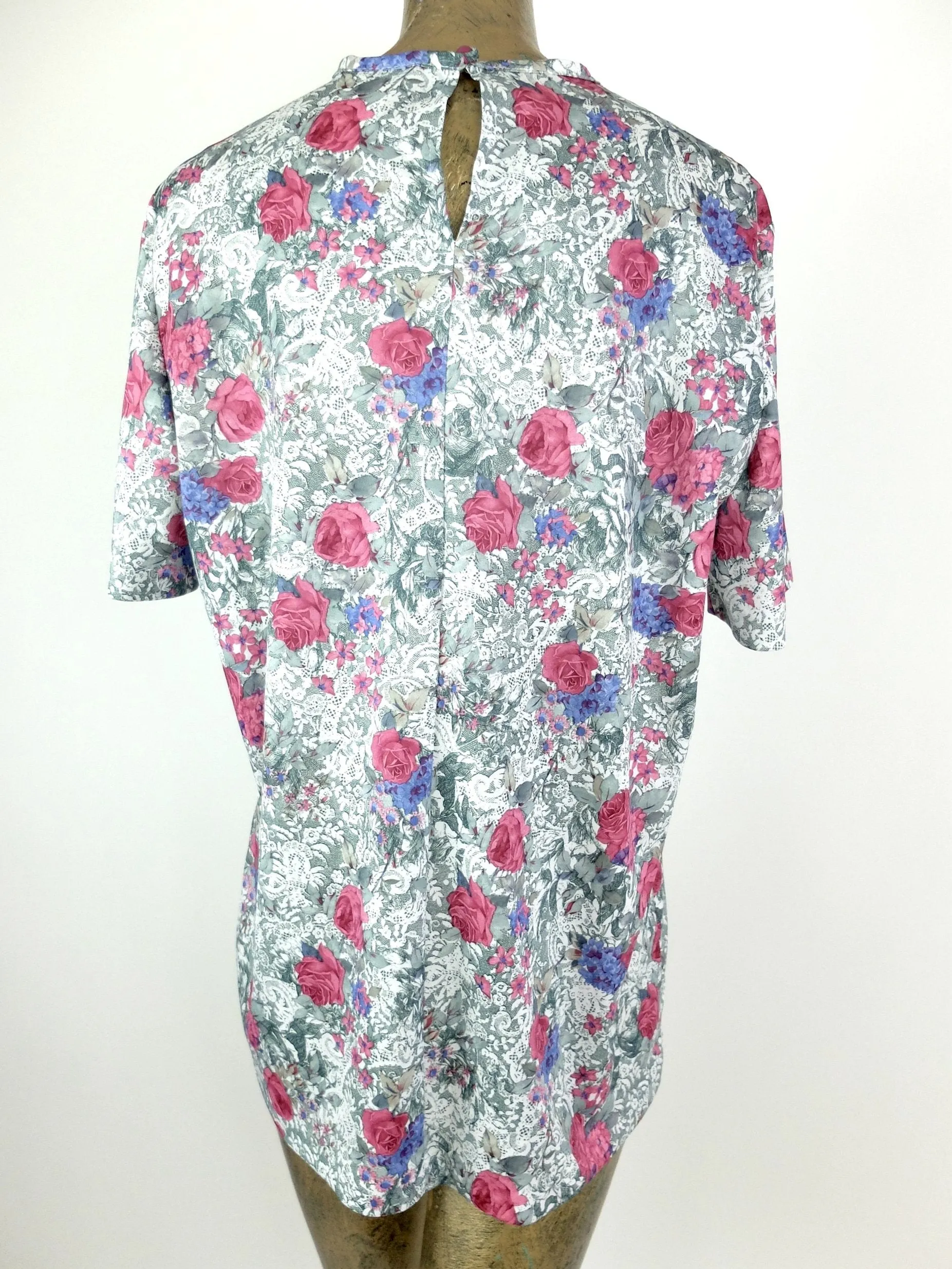 80s Floral Roses Pleated Half Sleeve Scoop Neck Blouse