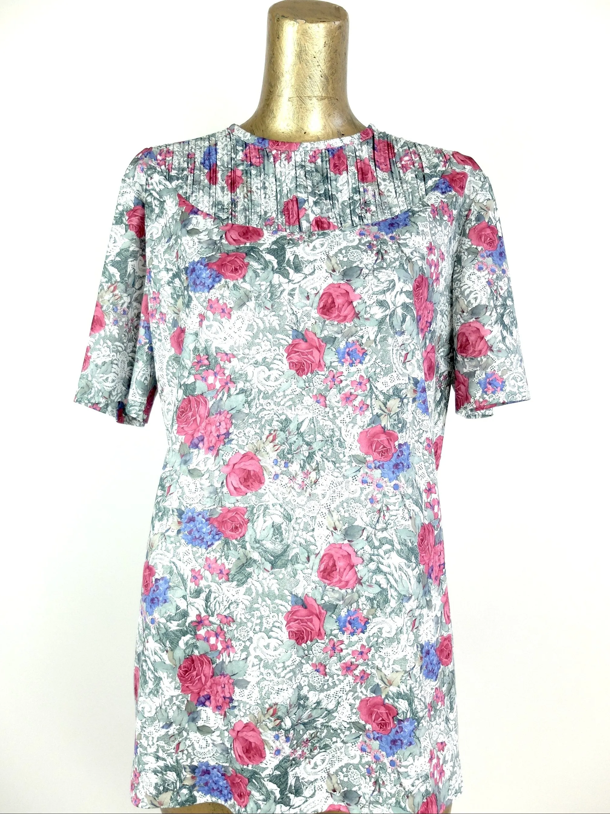80s Floral Roses Pleated Half Sleeve Scoop Neck Blouse