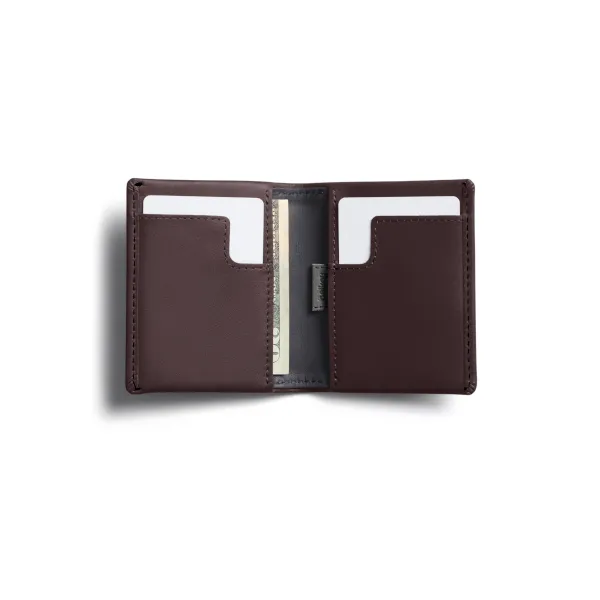 Bellroy Slim Sleeve (deep plum)