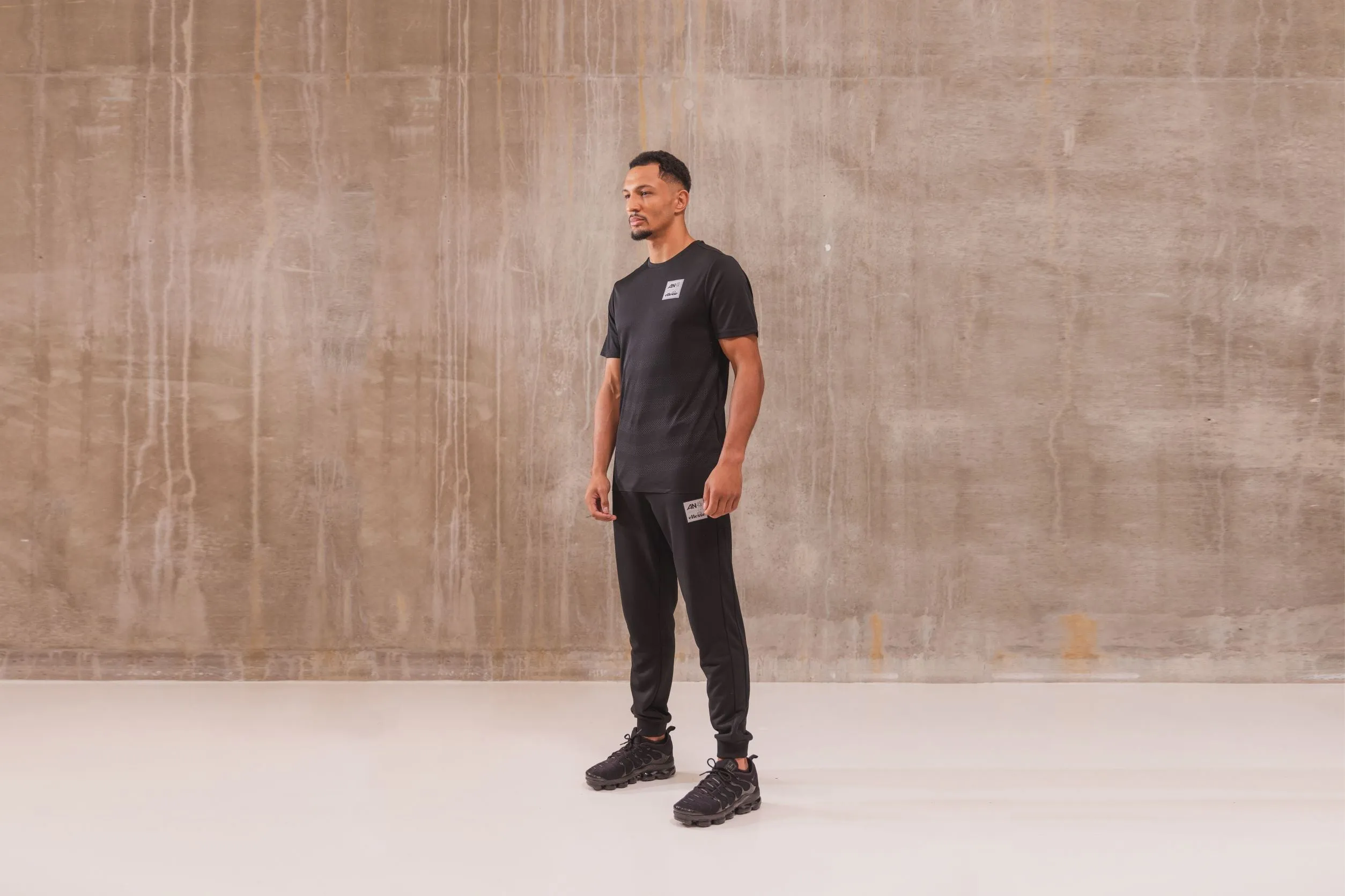 Black Rondi T-Shirt