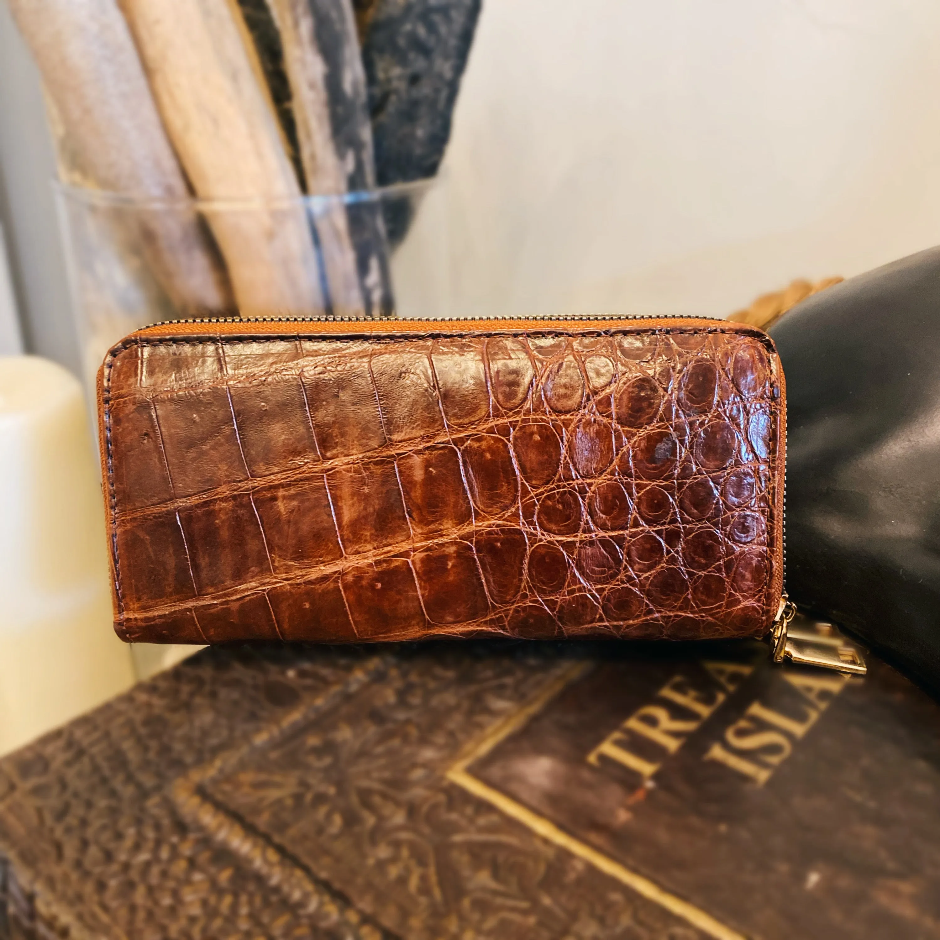 Coralis Alligator Crocodile Clutch