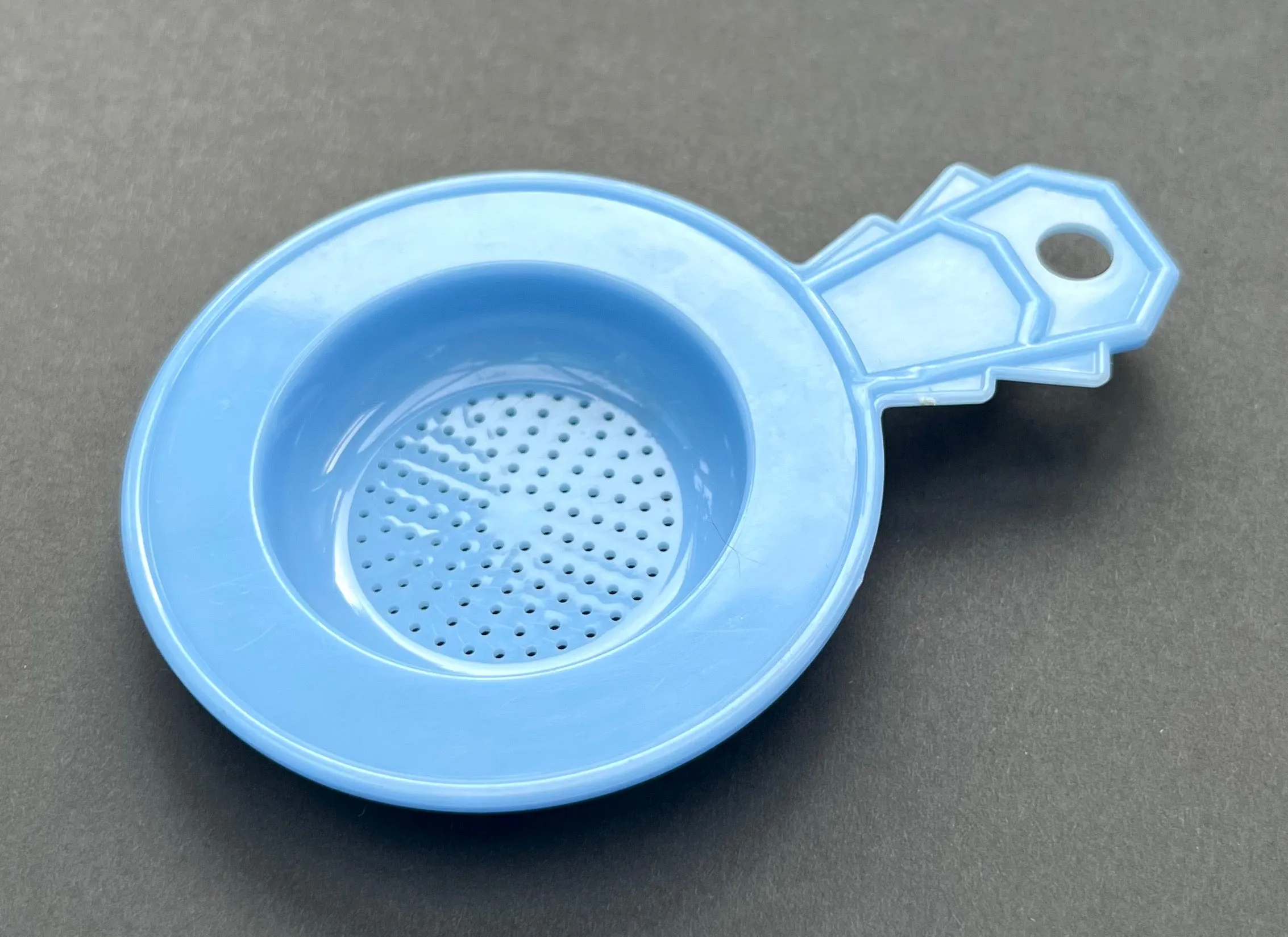 Glorious Deco Tea Strainer 13cm Made in England