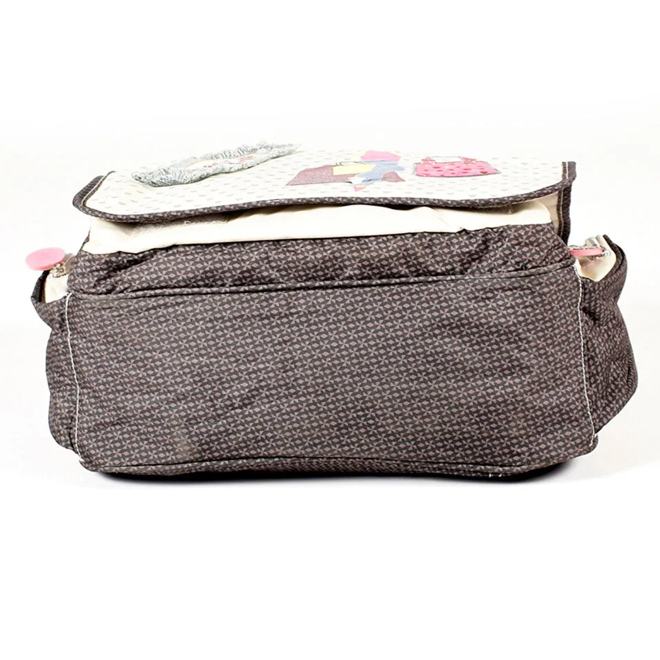 Kiddies lightweight sling bag with Layla branding - DK-1040
