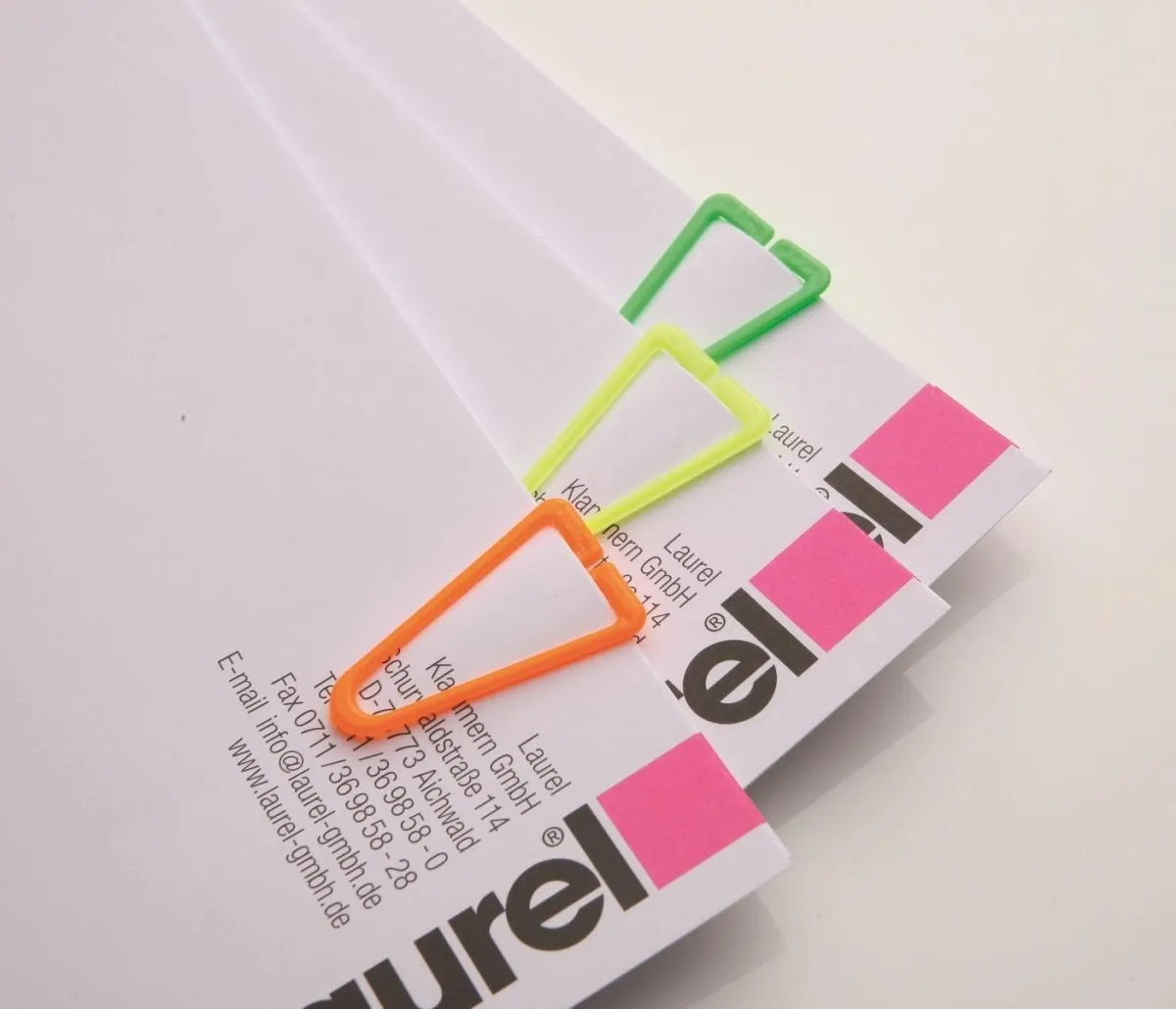 Laurel Plastic Paper Clip 30mm Bag