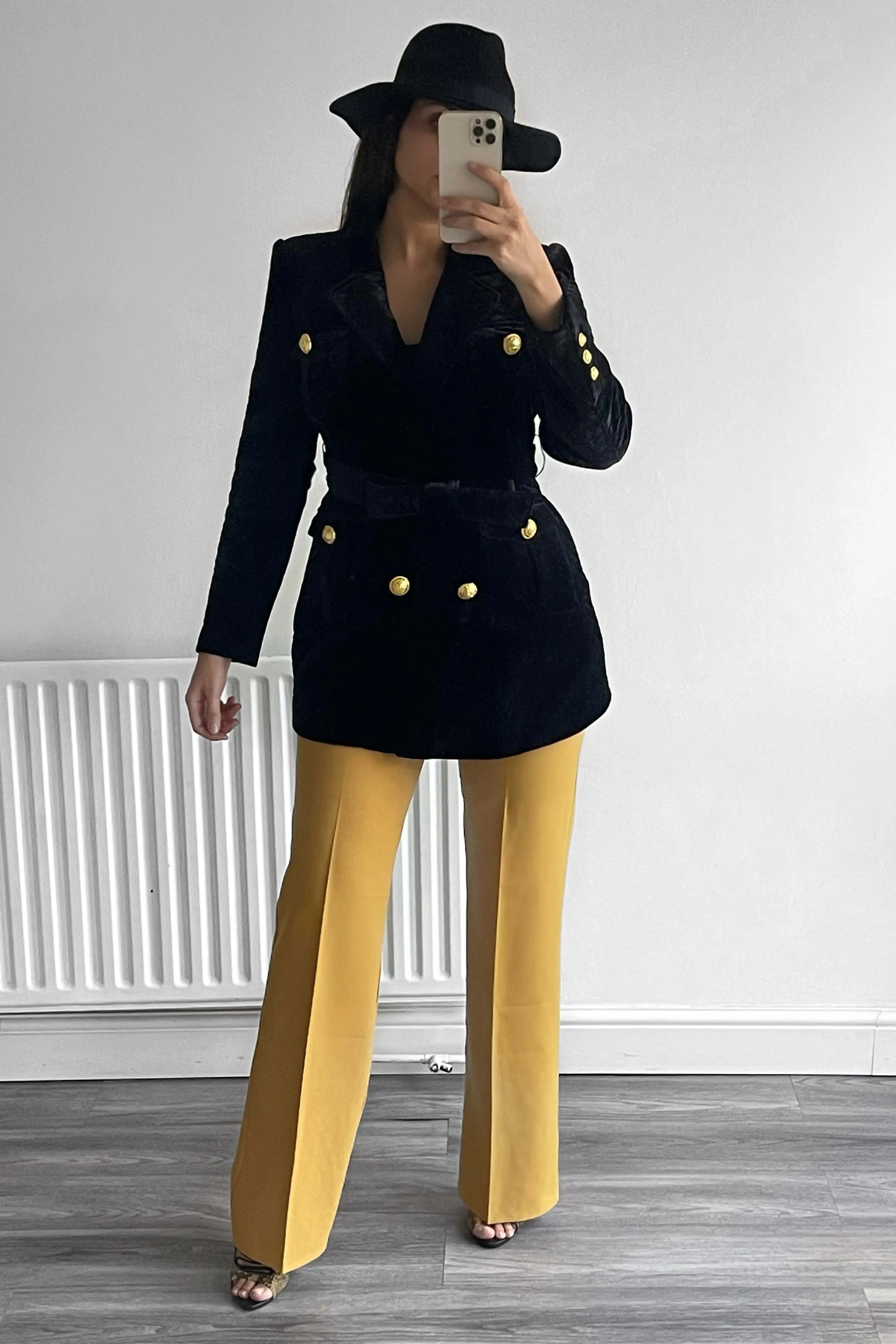 LOUJAIN BLACK VELVET JACKET