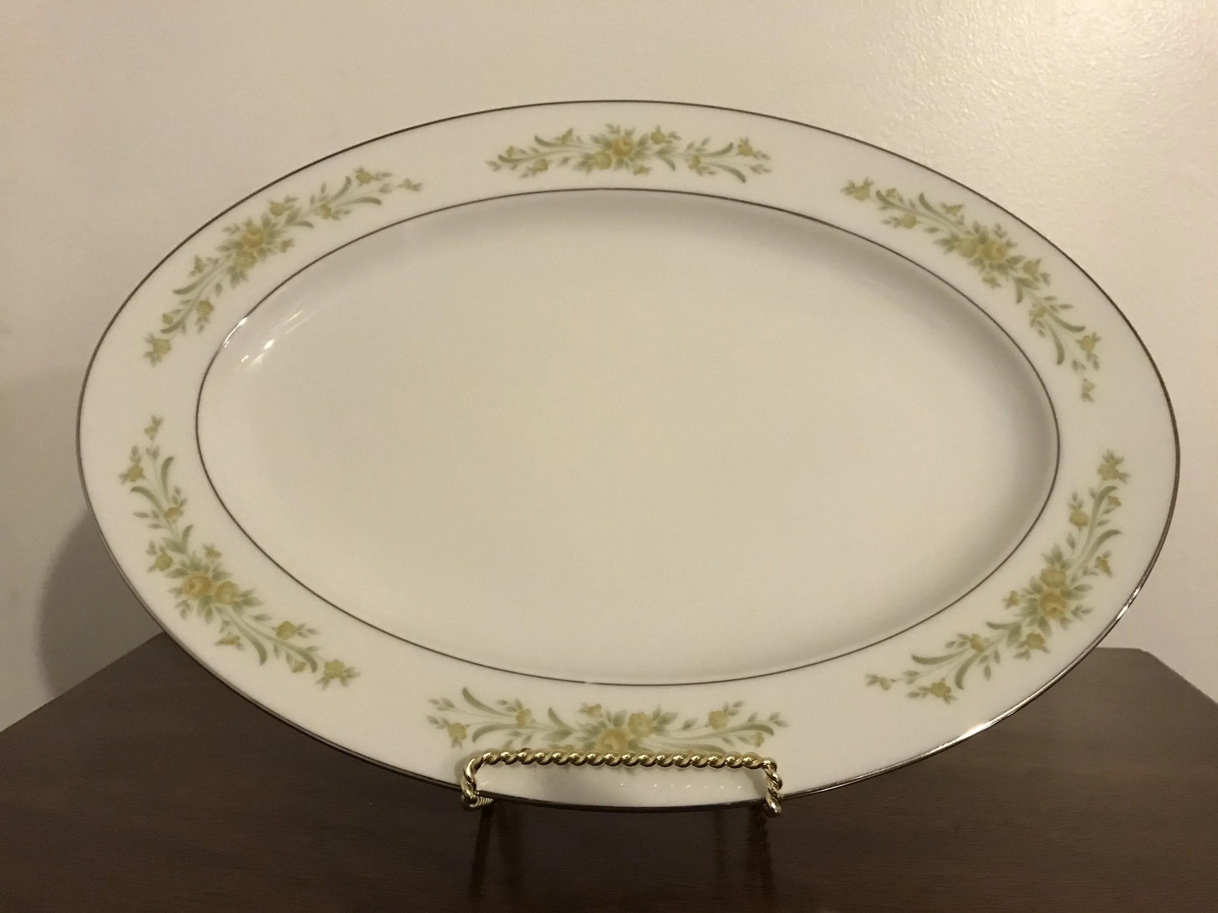 <€€ Vintage China ROYAL M NEWPORT Yakama Japan  464 Green Silver Set Retired