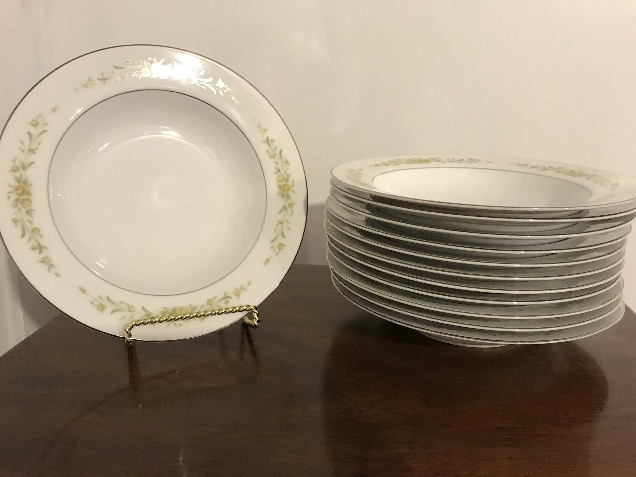 <€€ Vintage China ROYAL M NEWPORT Yakama Japan  464 Green Silver Set Retired