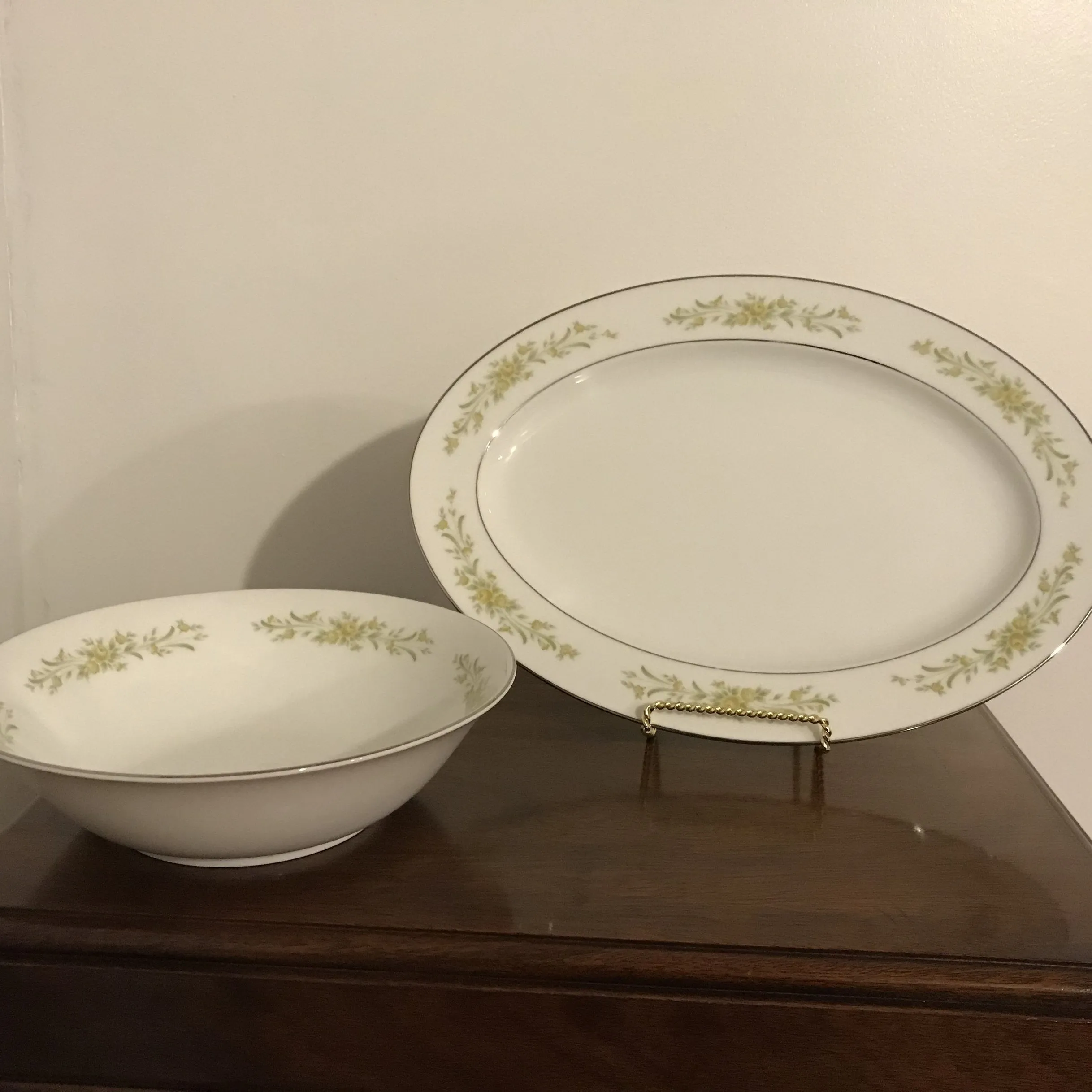 <€€ Vintage China ROYAL M NEWPORT Yakama Japan  464 Green Silver Set Retired
