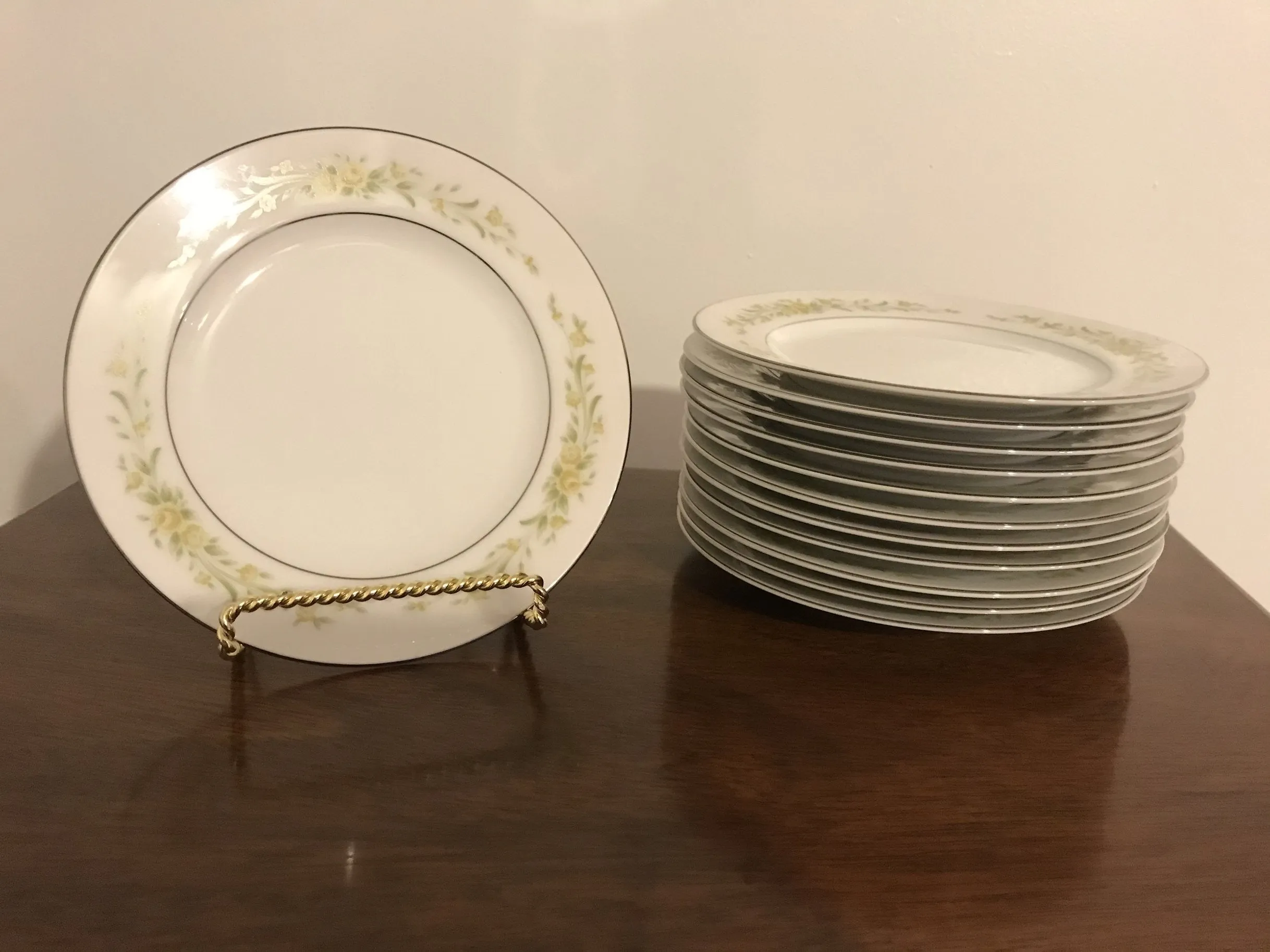<€€ Vintage China ROYAL M NEWPORT Yakama Japan  464 Green Silver Set Retired