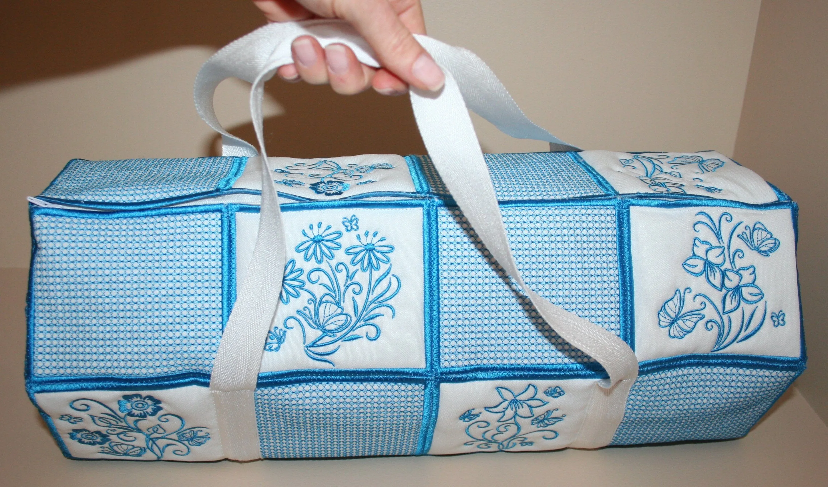 One Touch Kit Bag with Zipper Option