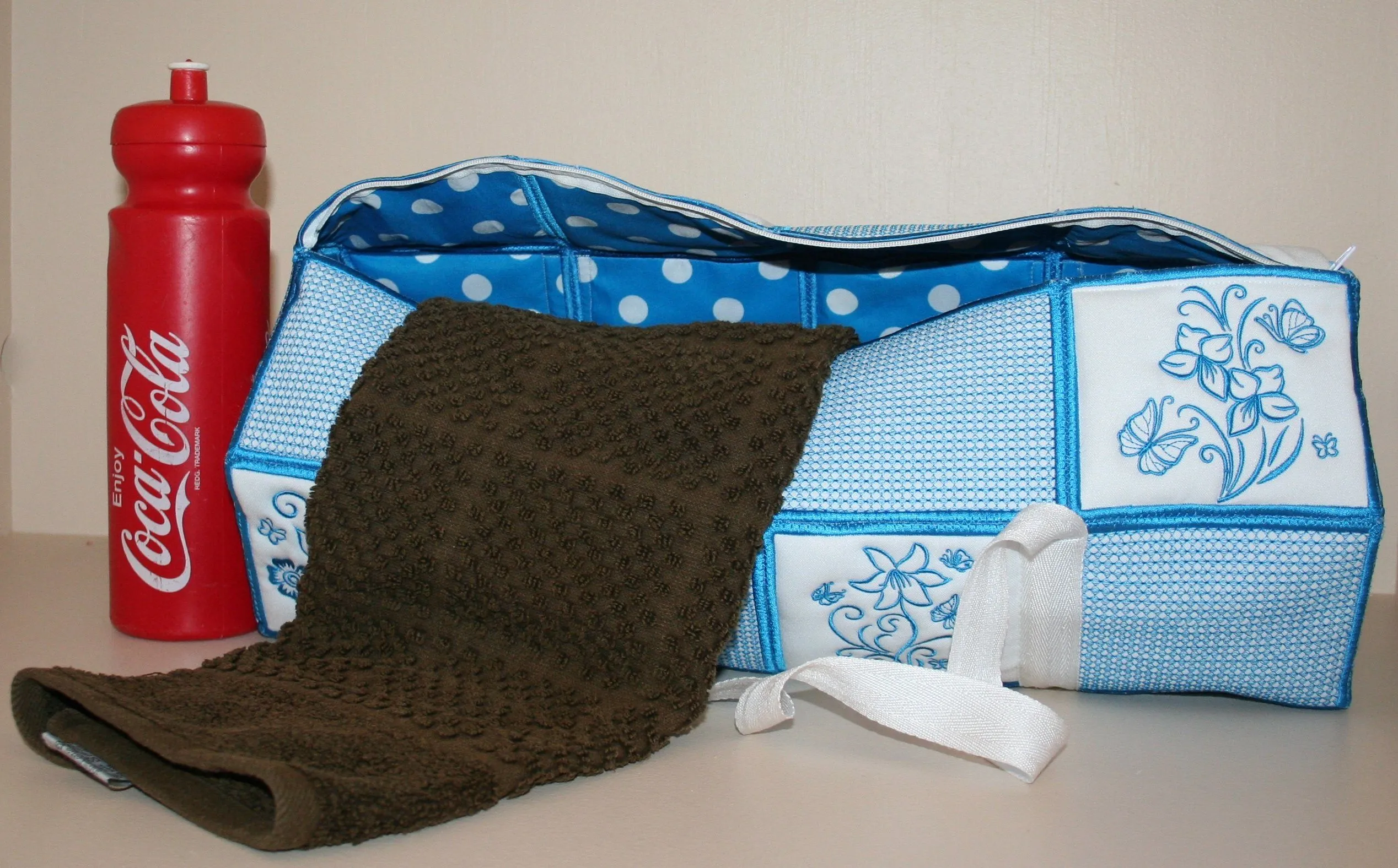 One Touch Kit Bag with Zipper Option