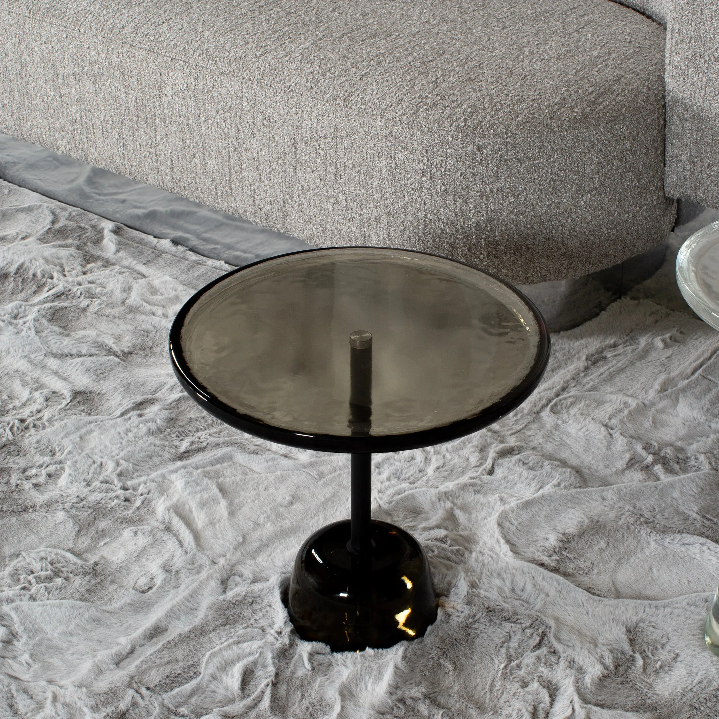 Pina Table