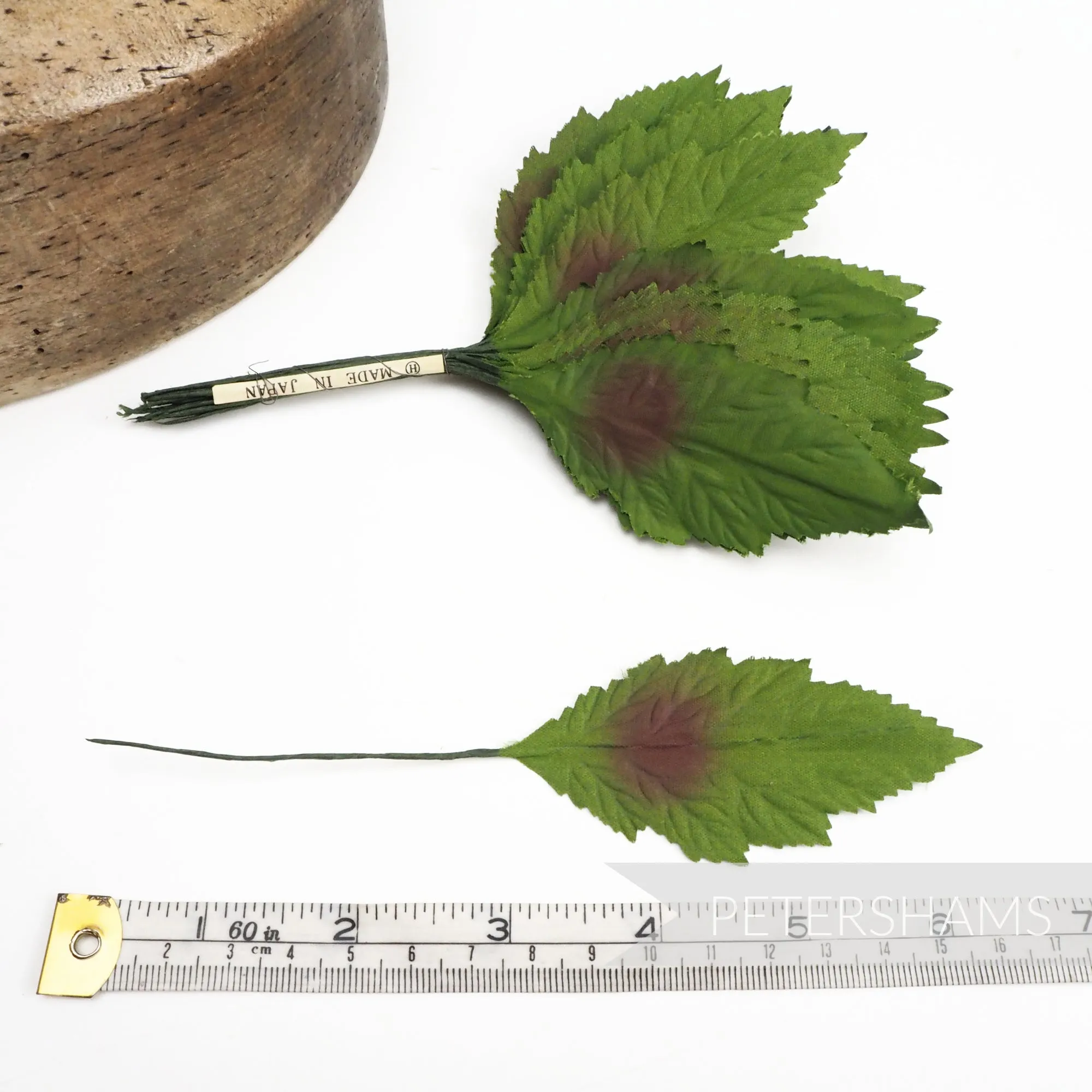 'Riley' Vintage 1950's Japanese Silk Wired Daisy Leaves - 24 Stems