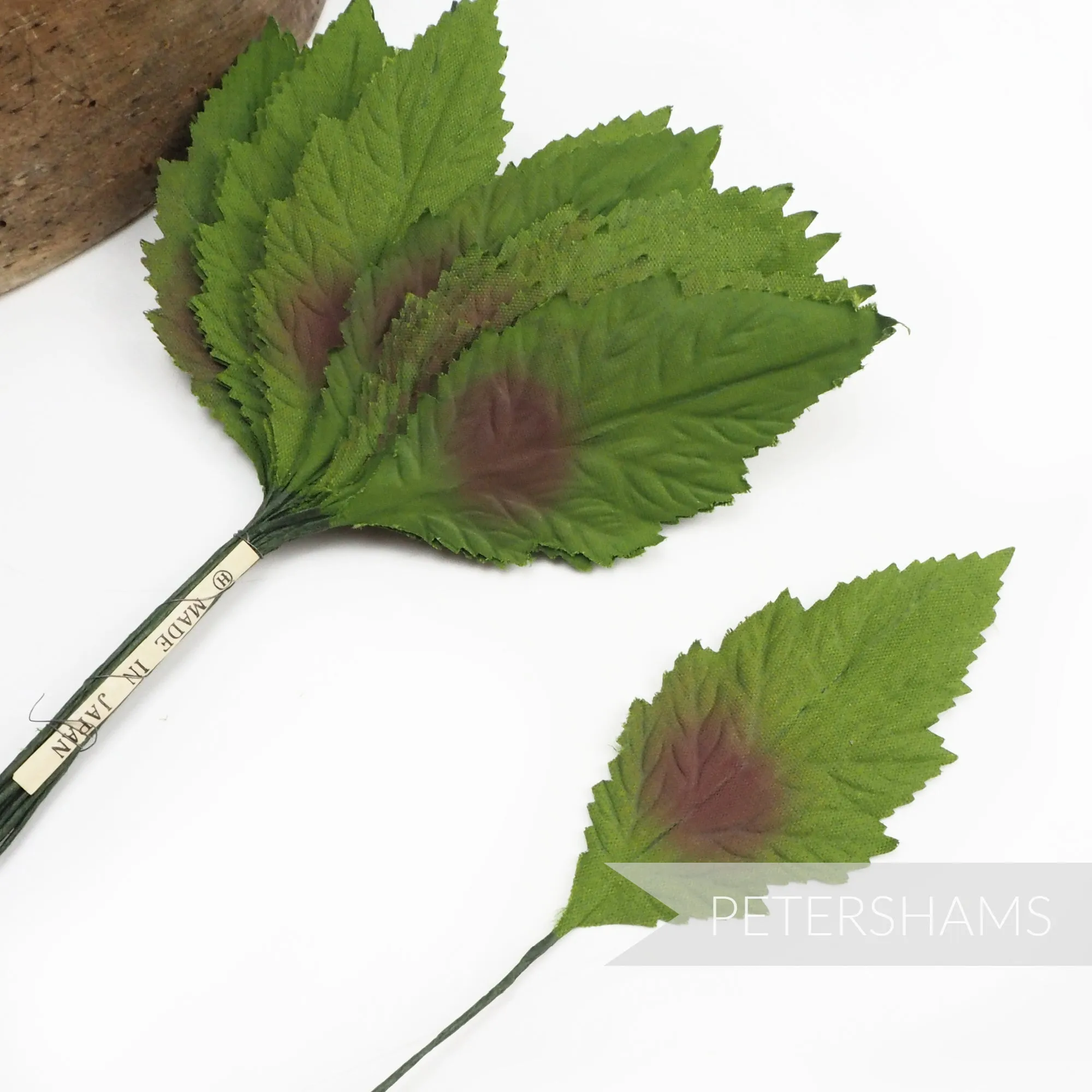 'Riley' Vintage 1950's Japanese Silk Wired Daisy Leaves - 24 Stems