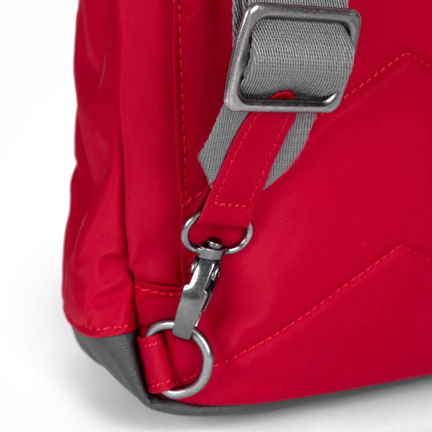 ROKA Willesden B Large Recycled Nylon Bag - Cranberry