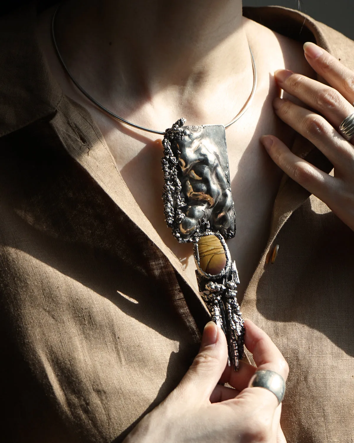 Silver x Tiger Eye Choker Necklace