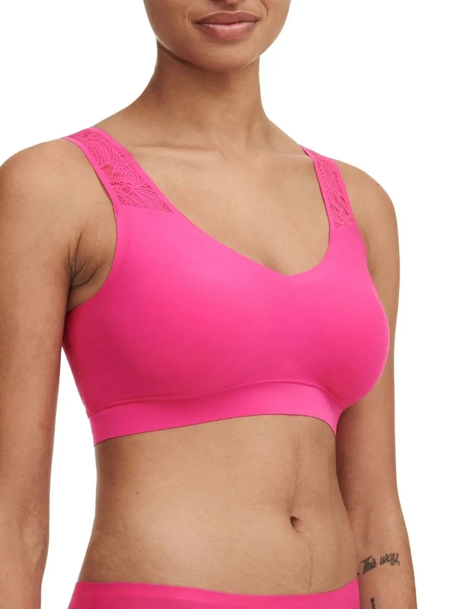 Softstretch Padded Lace Top