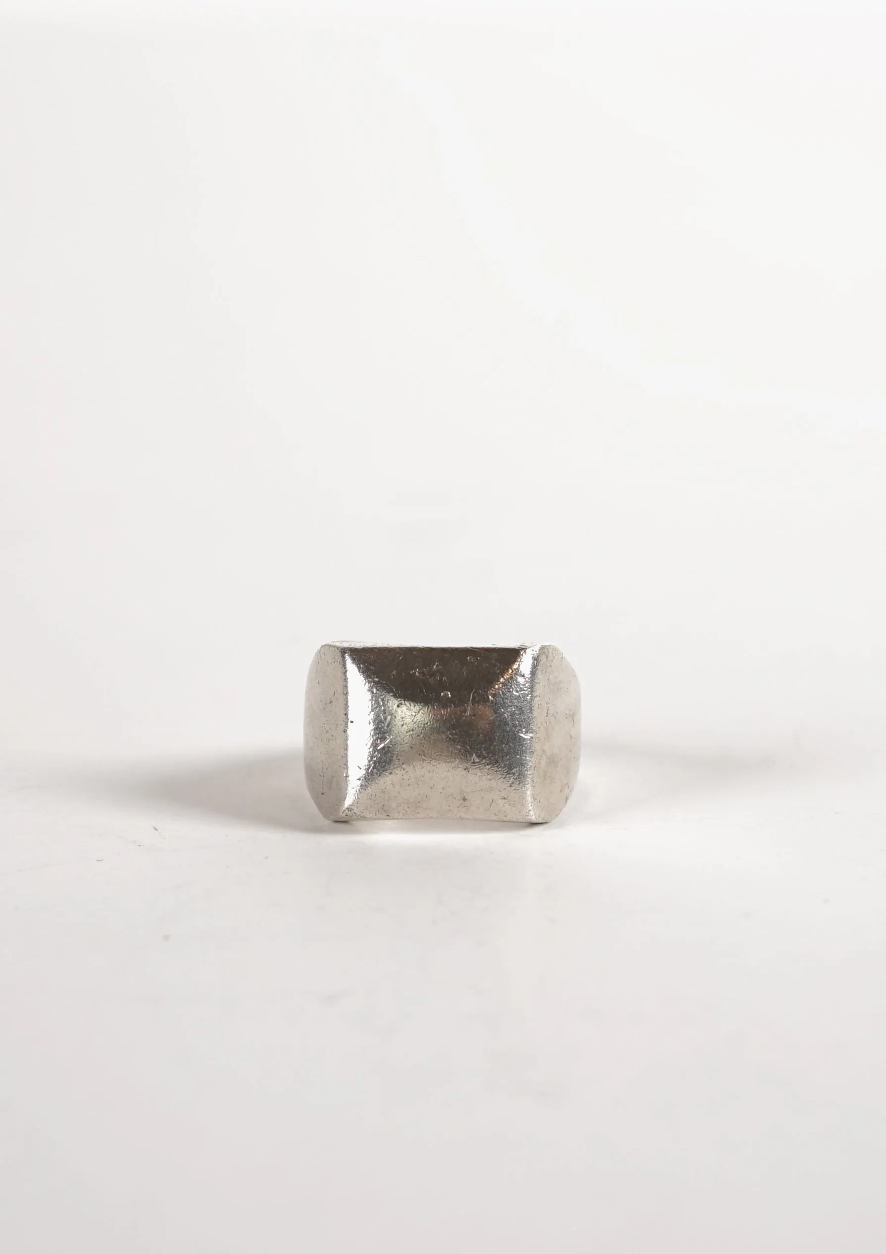Studs Ring
