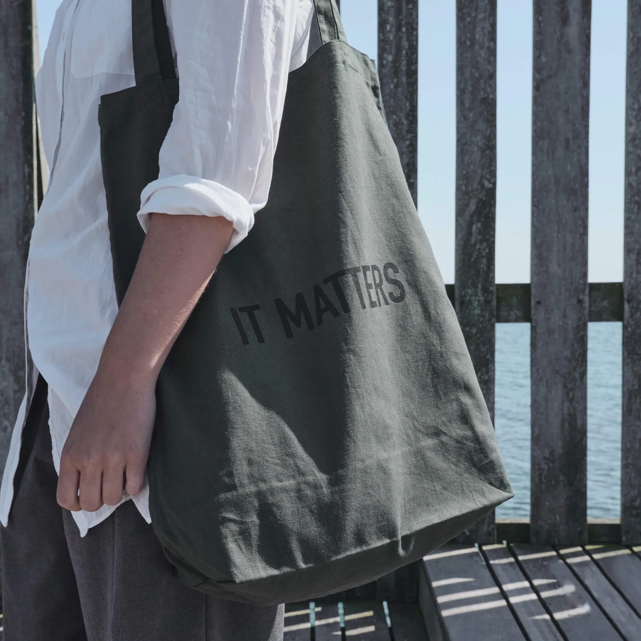 The Organic Company It Matters Bag Dark Green