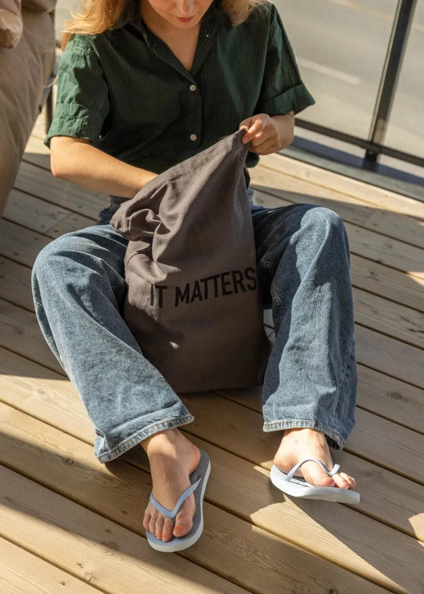 The Organic Company It Matters Bag Dark Grey