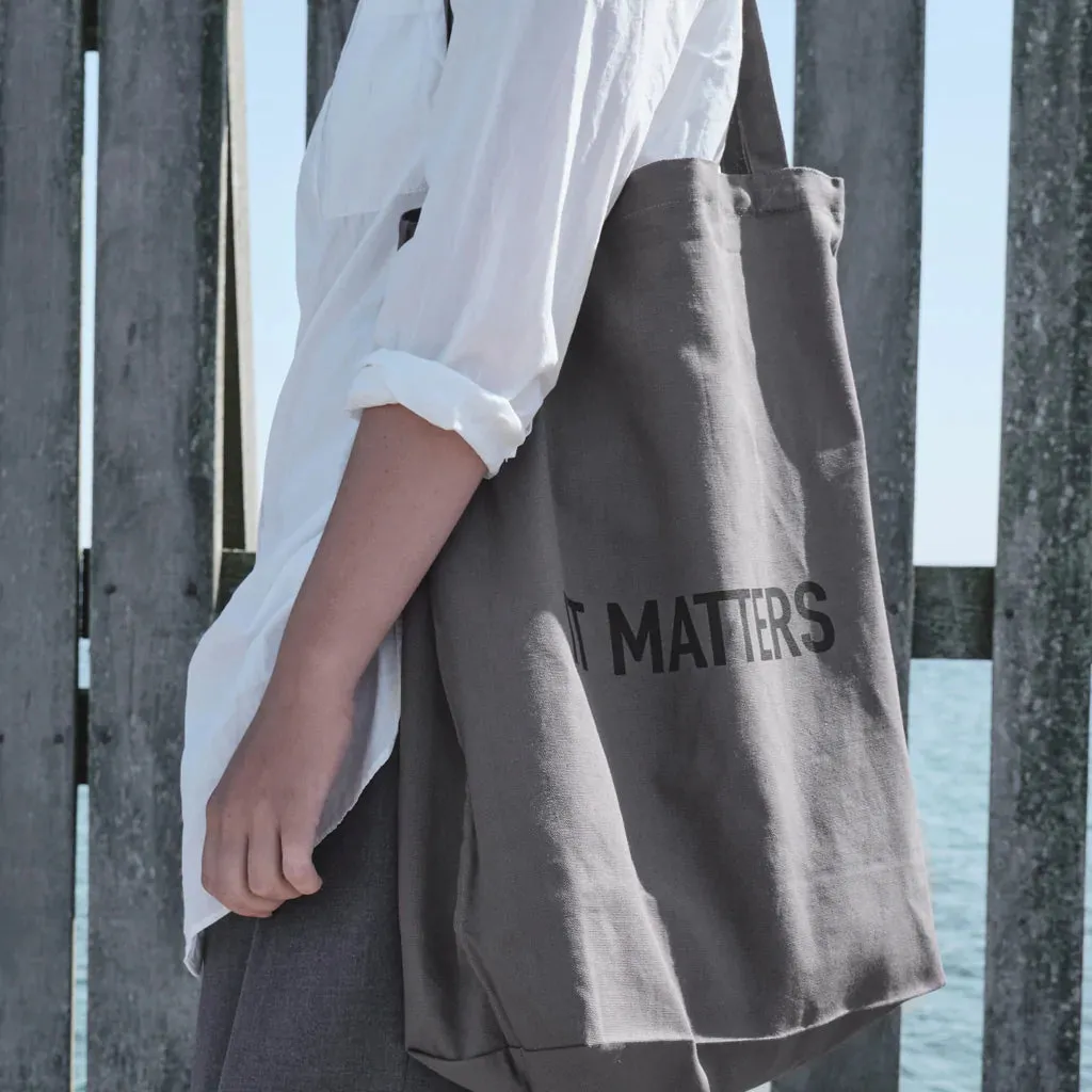 The Organic Company It Matters Bag Dark Grey