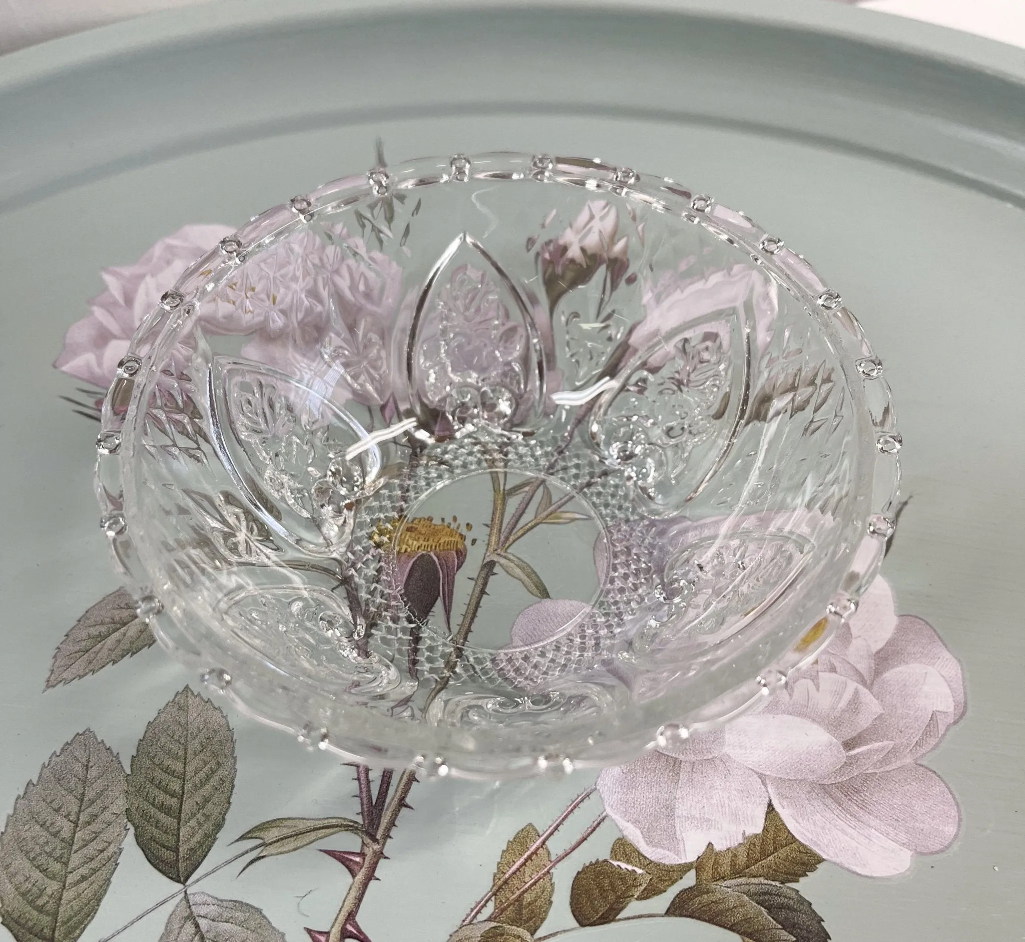 Victorian Glass Bowl - Kedaung Industrial Group