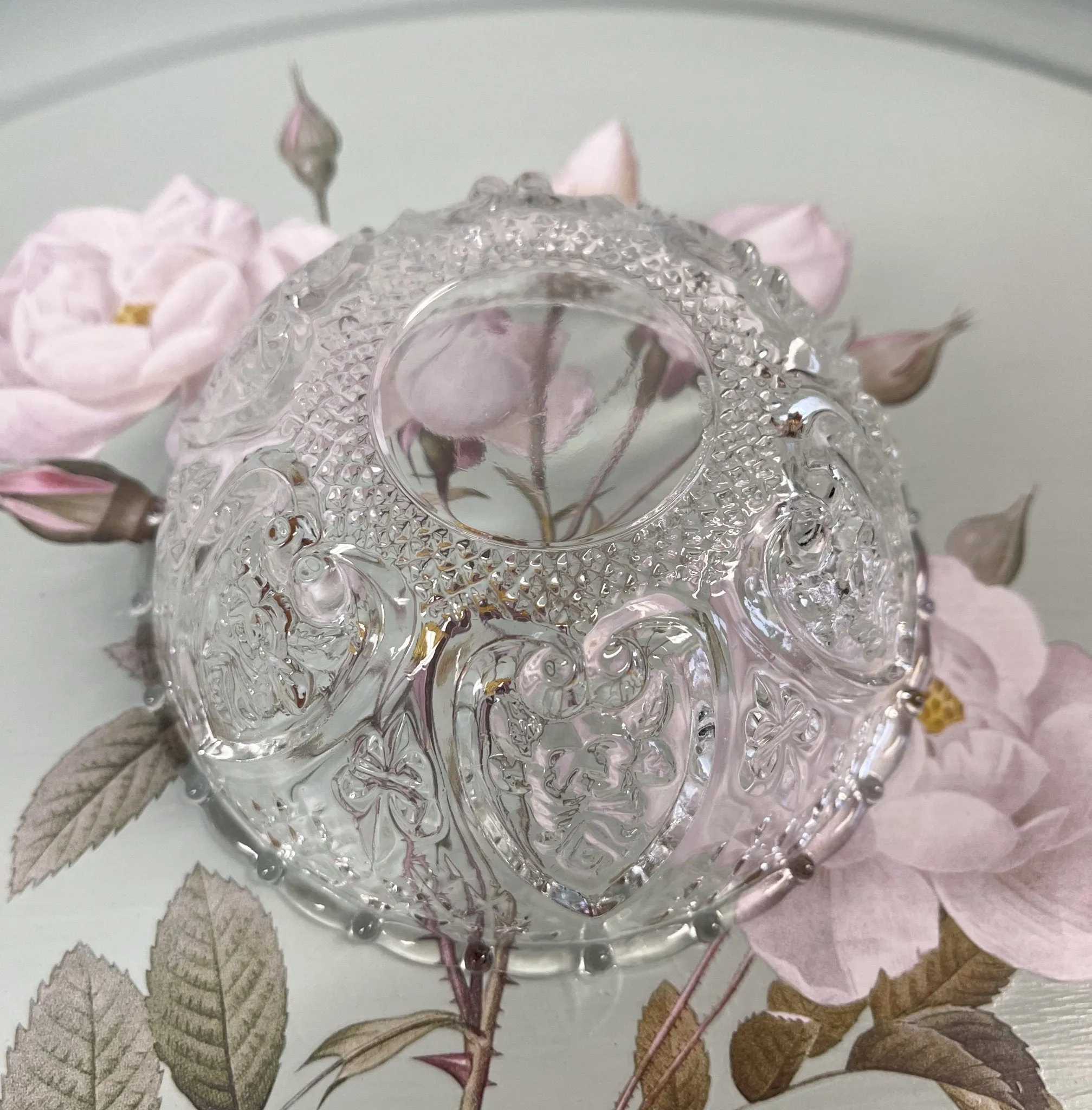 Victorian Glass Bowl - Kedaung Industrial Group