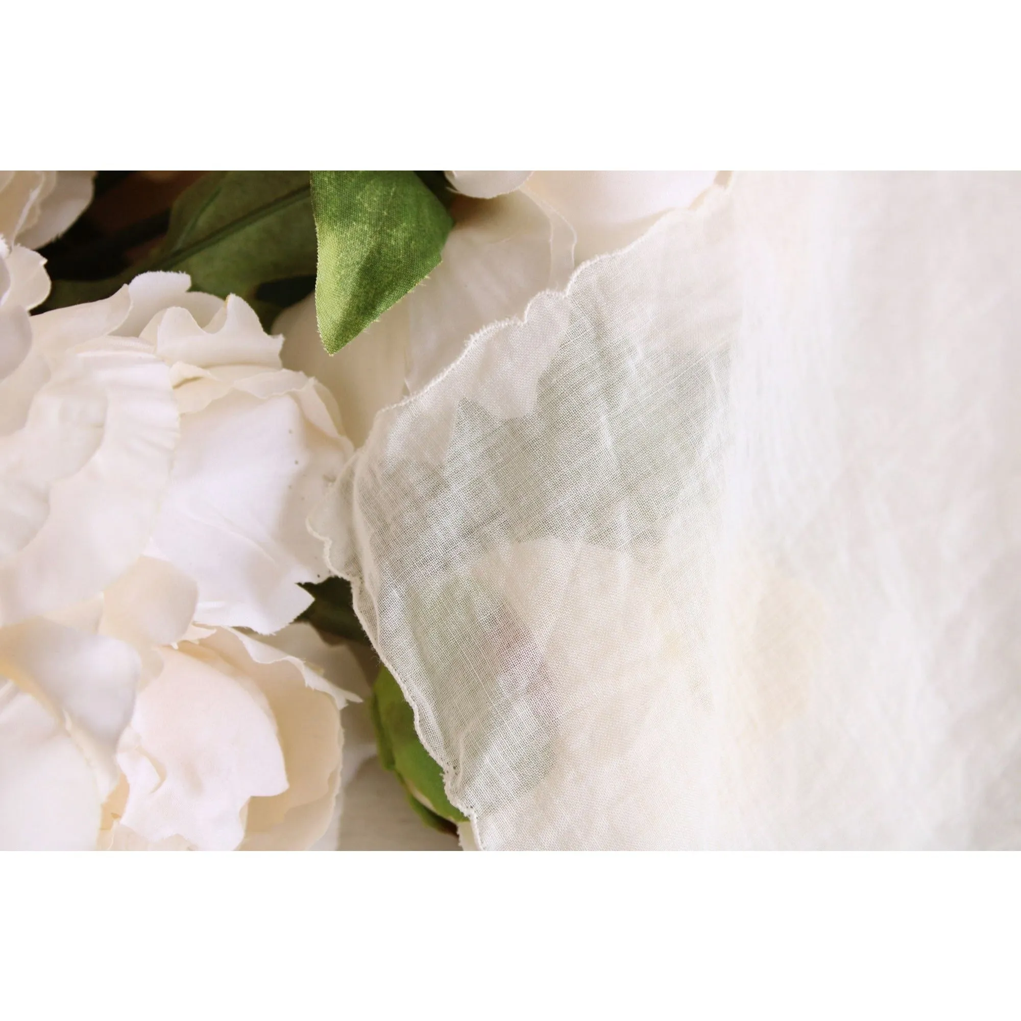 Vintage 1940s 1950s White Embroidered Linen Hanky With Pink Trim