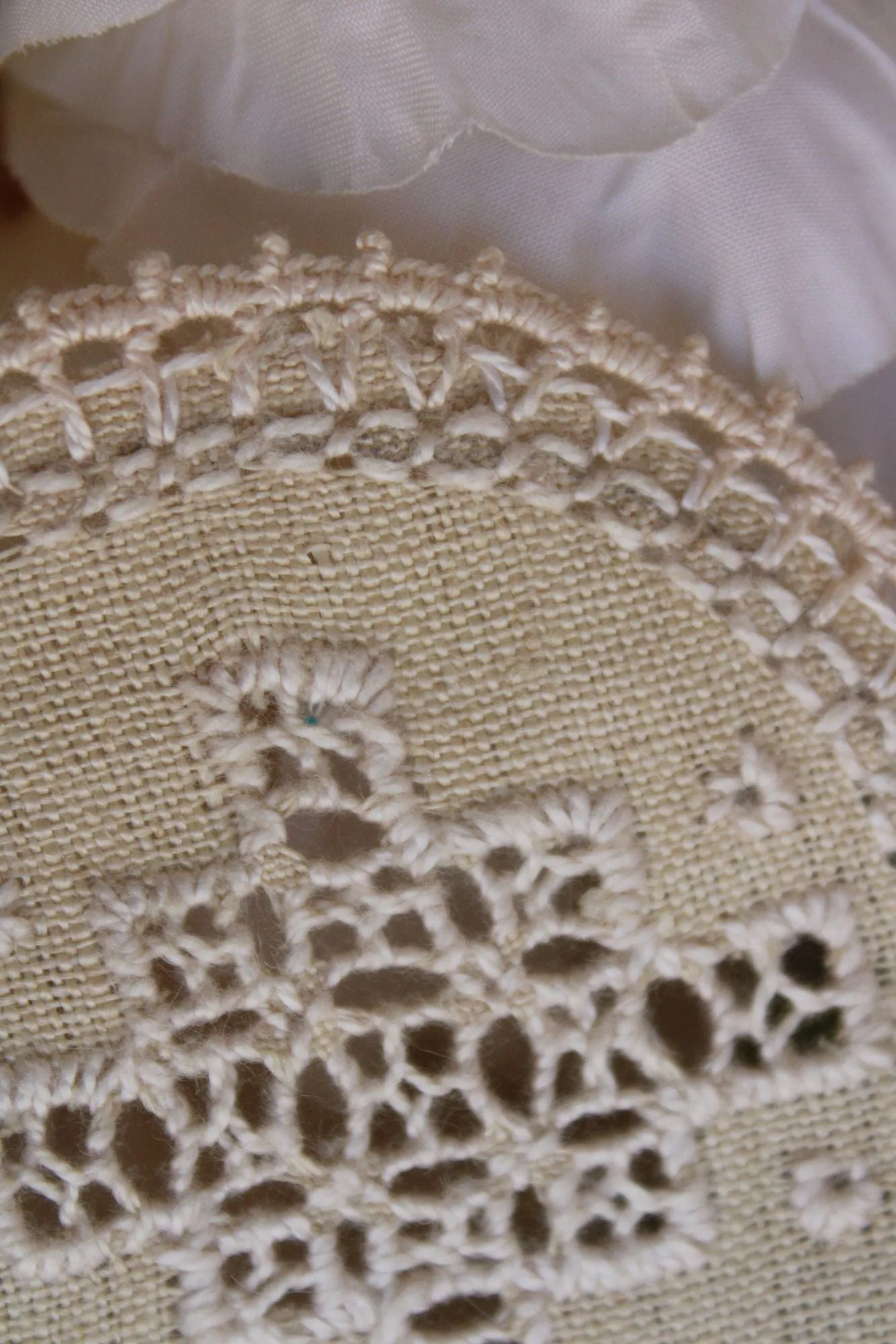 Vintage 1950s Ivory Linen Doily
