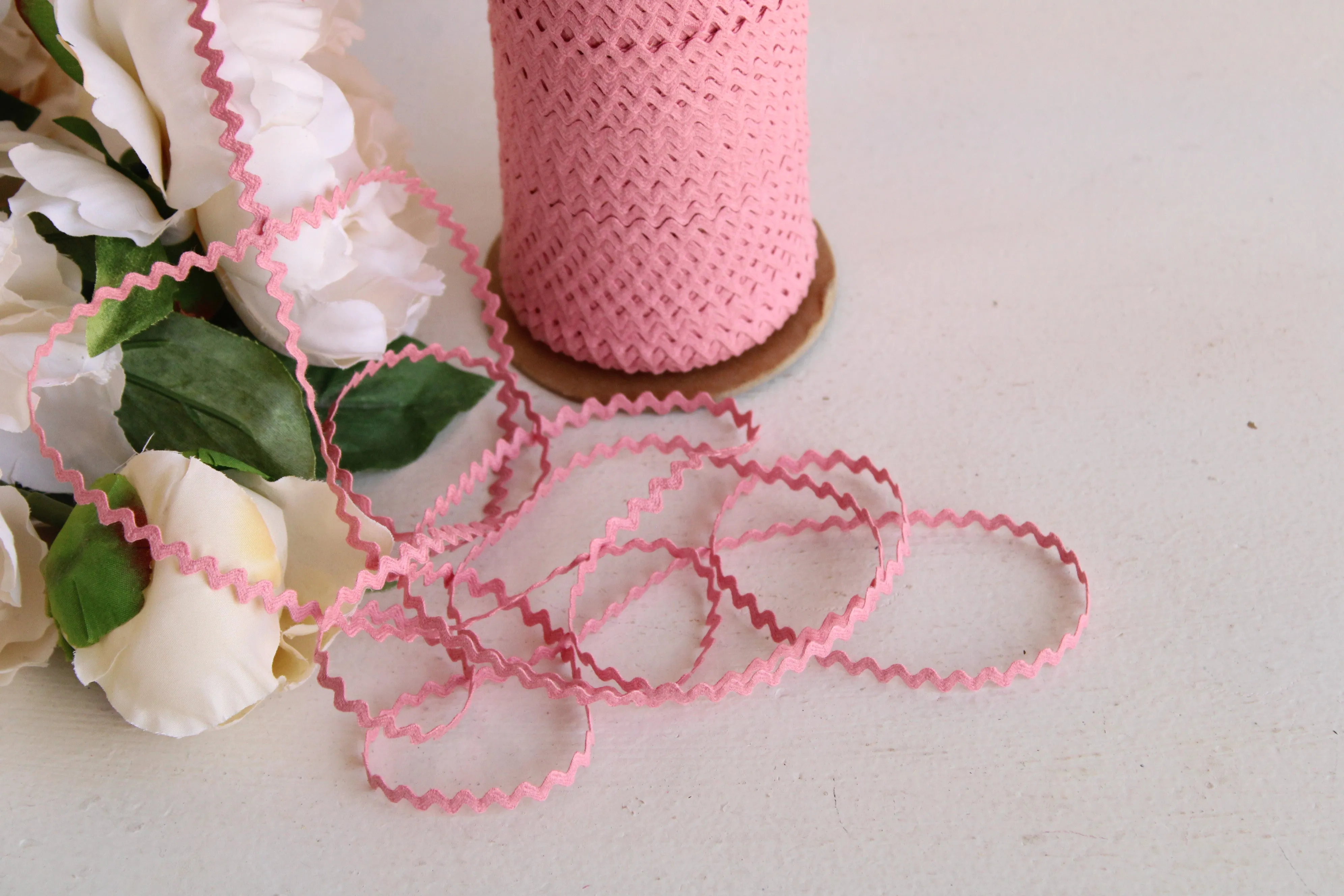 Vintage 1960s Pink Ric Rac Trim
