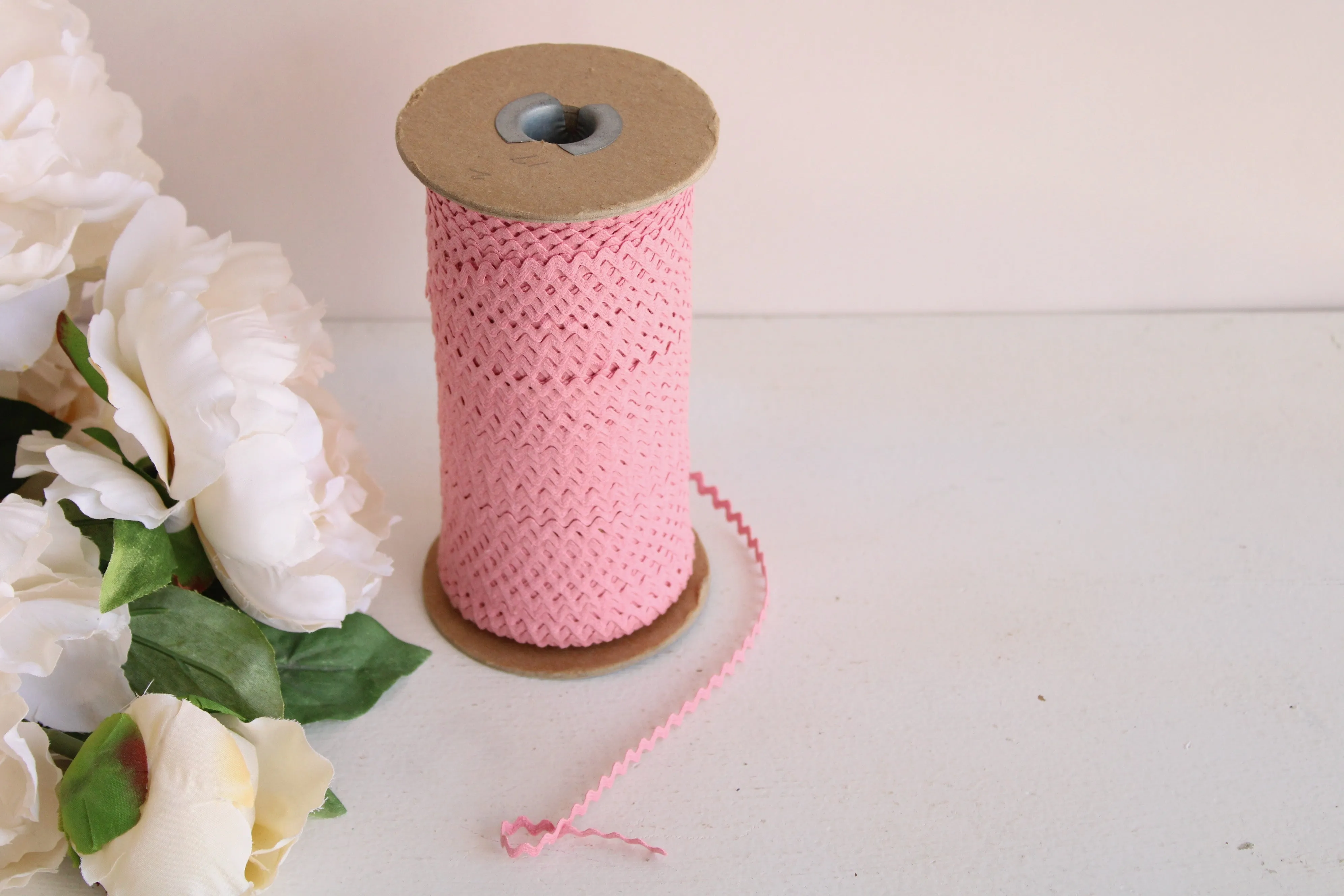 Vintage 1960s Pink Ric Rac Trim