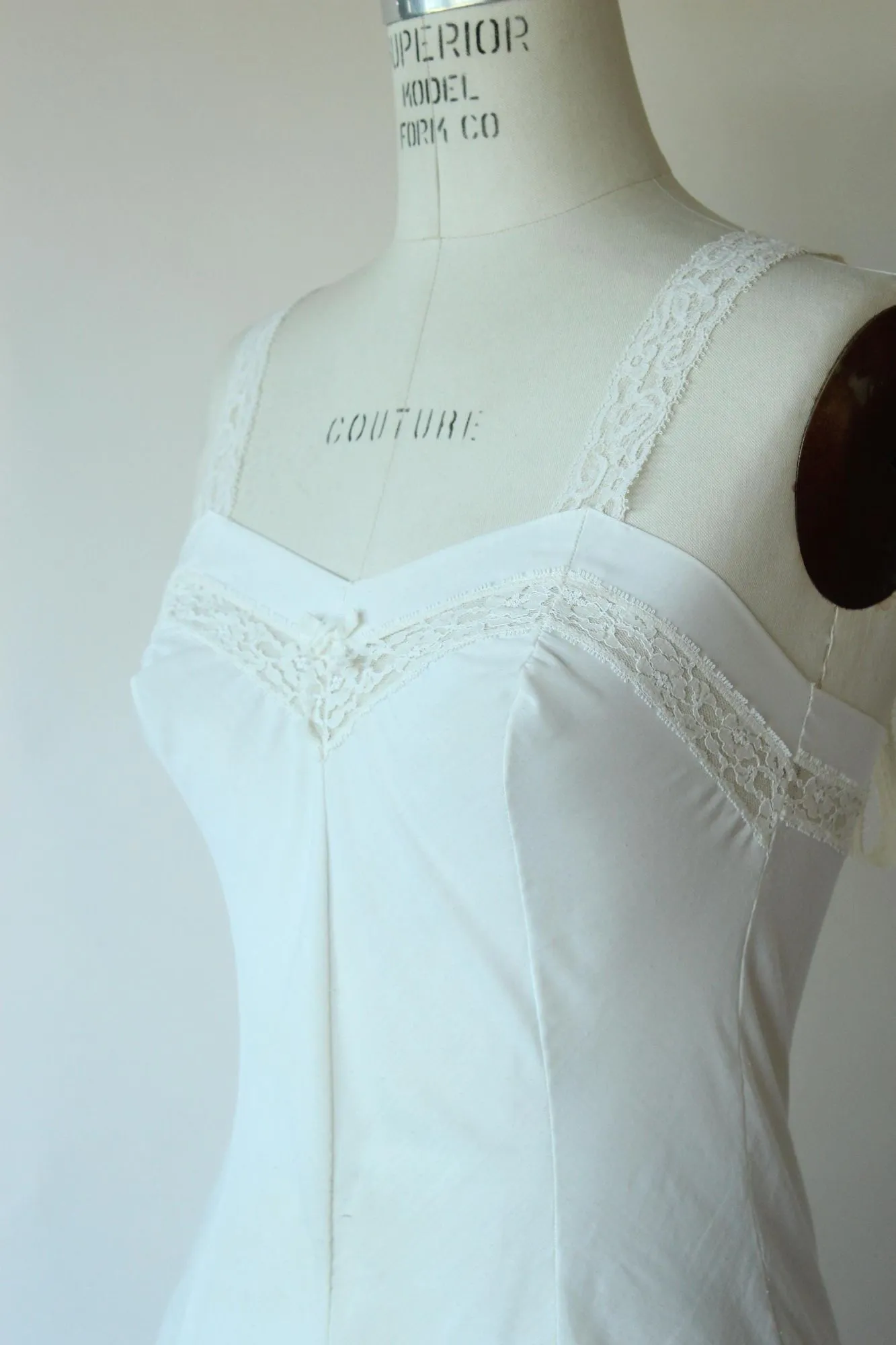 Vintage 1980s 1990s Ivory Cami Slip Top