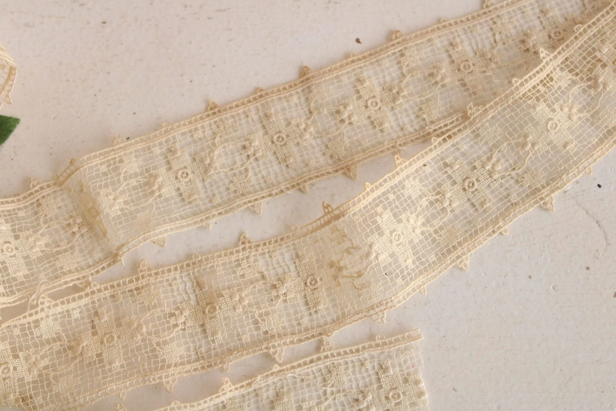 Vintage Edwardian 1900s Lace Ivory Trim 1 5/8", 2 Yards 4" Piece