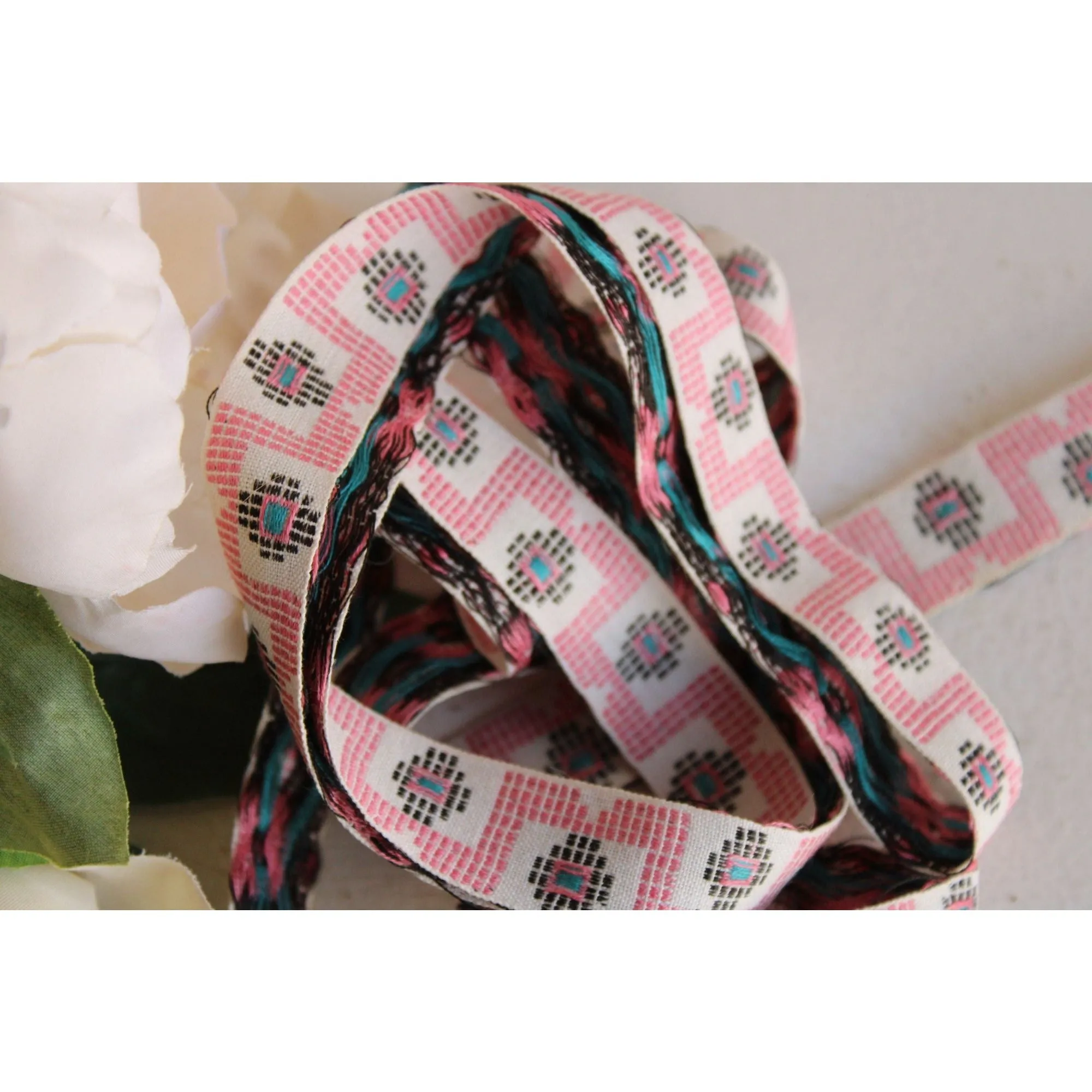 Vintage Jacquard Ribbon Trim, One Yard 24 Inch Piece .75 Inch Wide