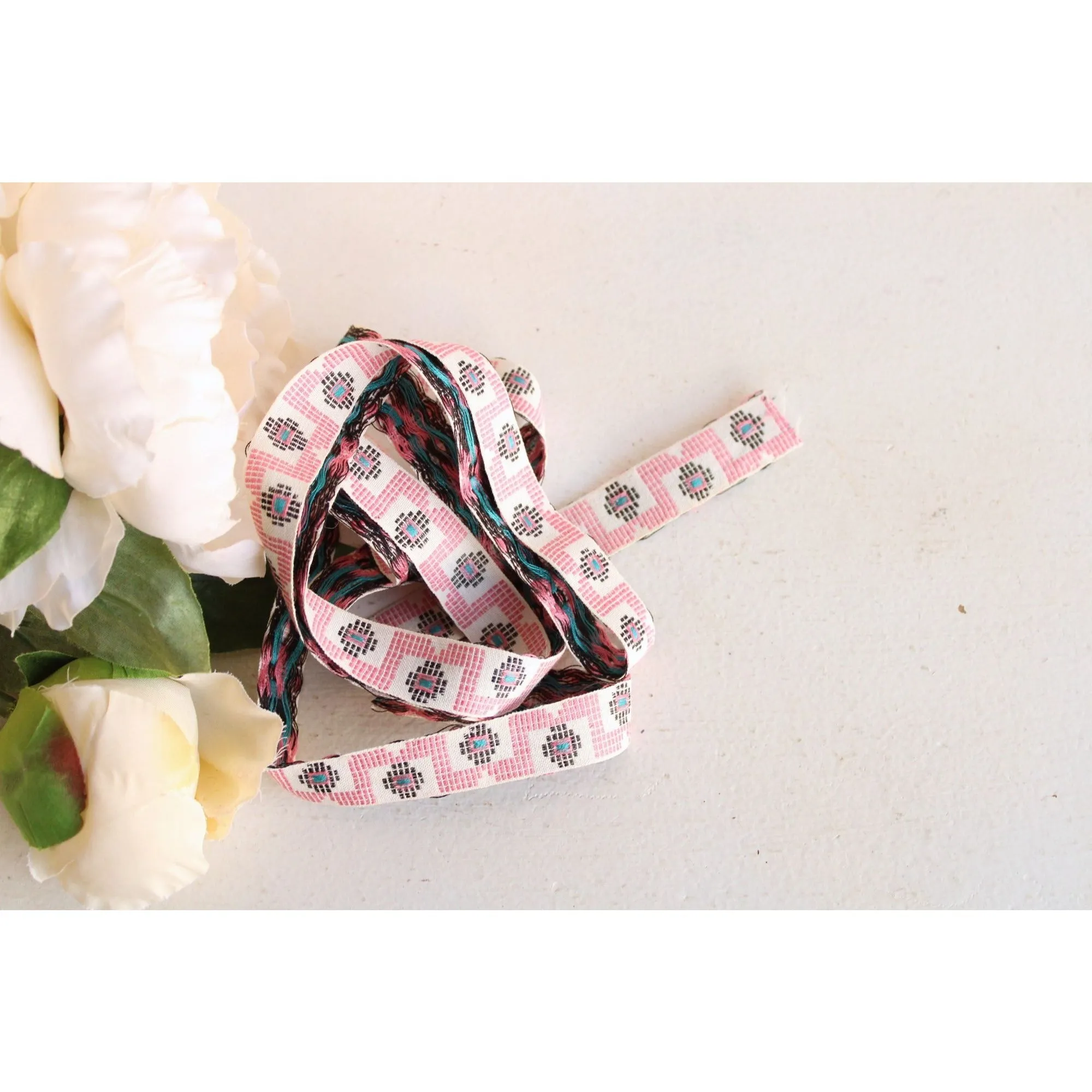 Vintage Jacquard Ribbon Trim, One Yard 24 Inch Piece .75 Inch Wide