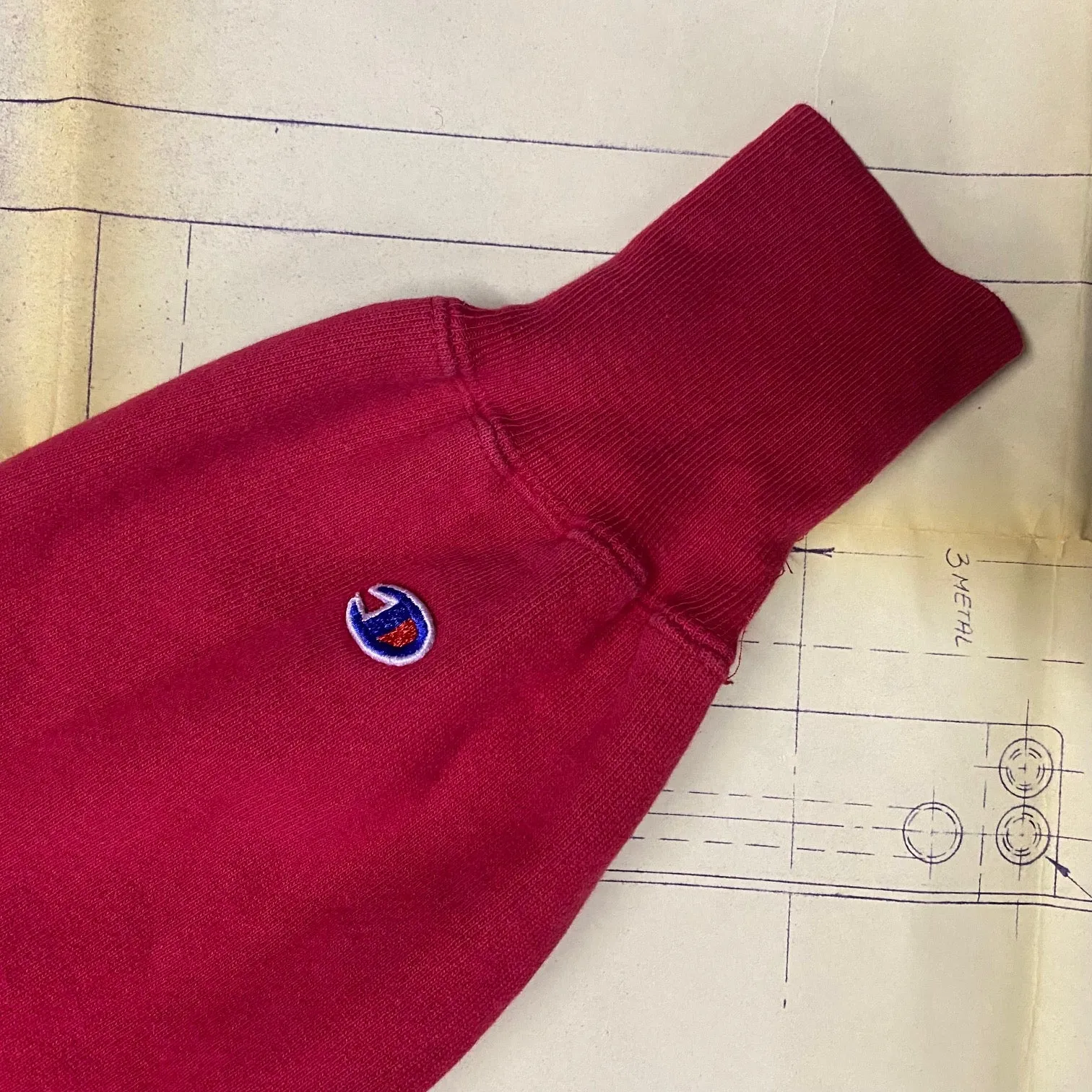 Vintage Red Champion Reverse Weave Size: L
