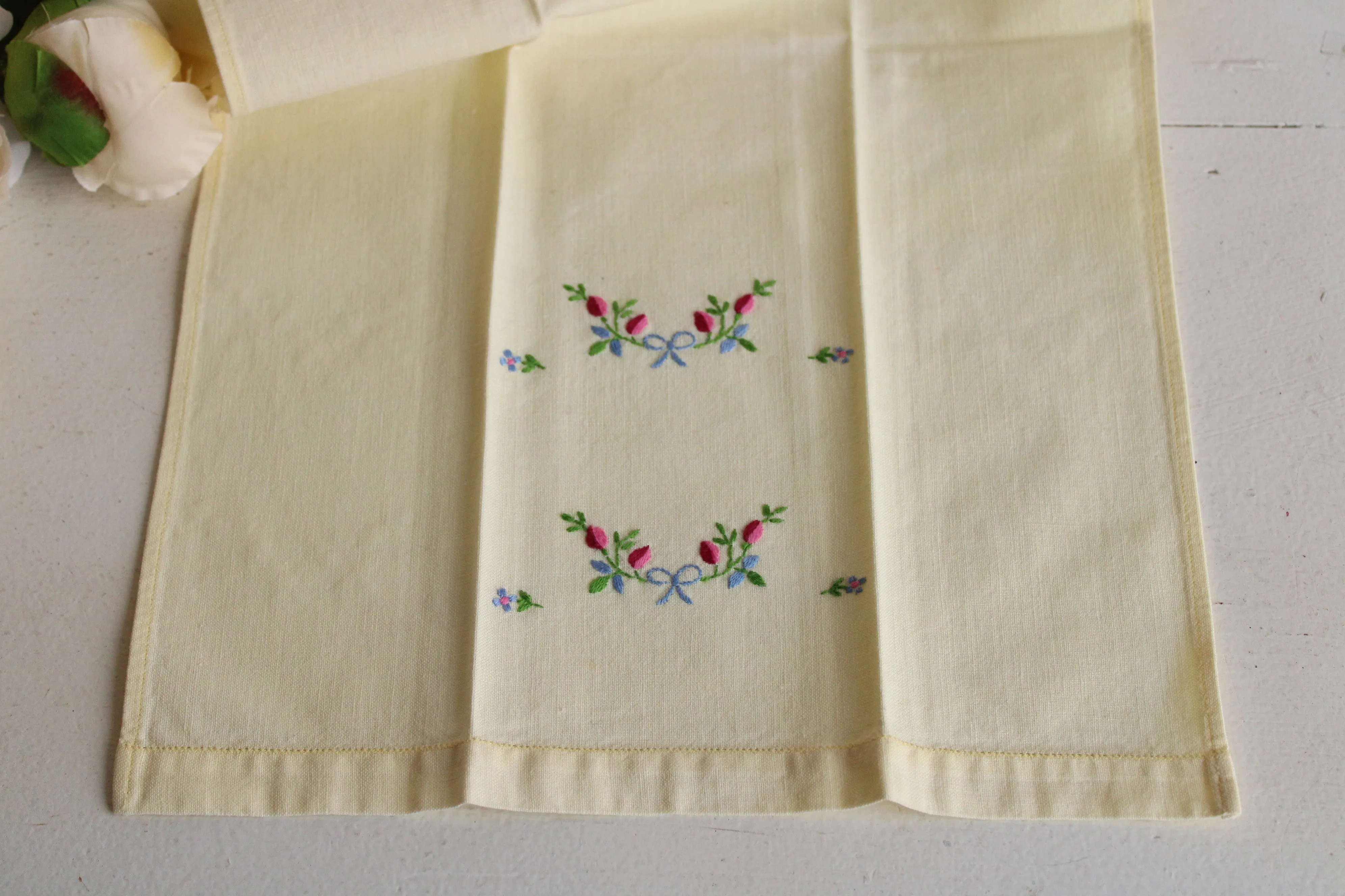Vintage Yellow Fingertip Towel