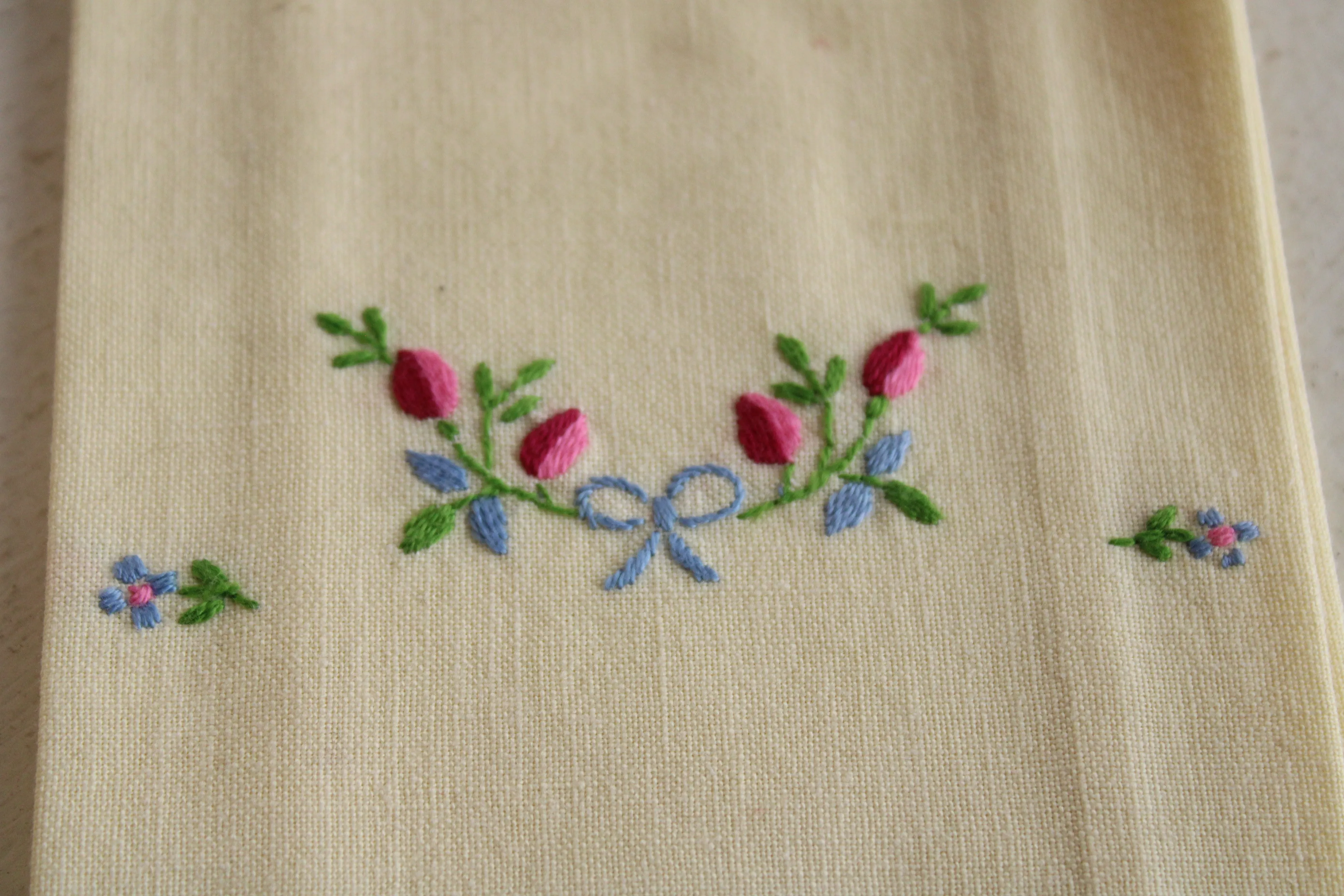 Vintage Yellow Fingertip Towel