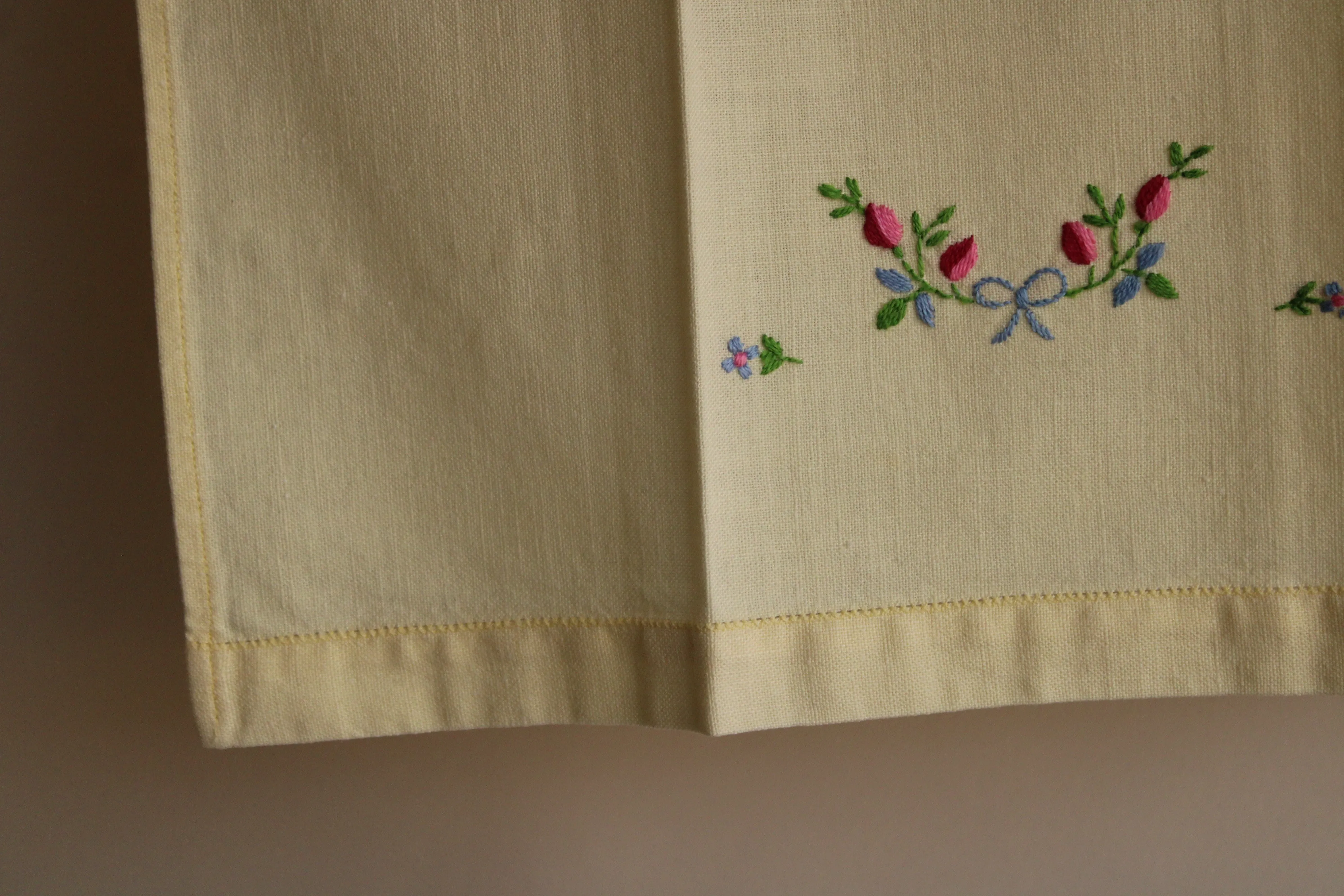 Vintage Yellow Fingertip Towel