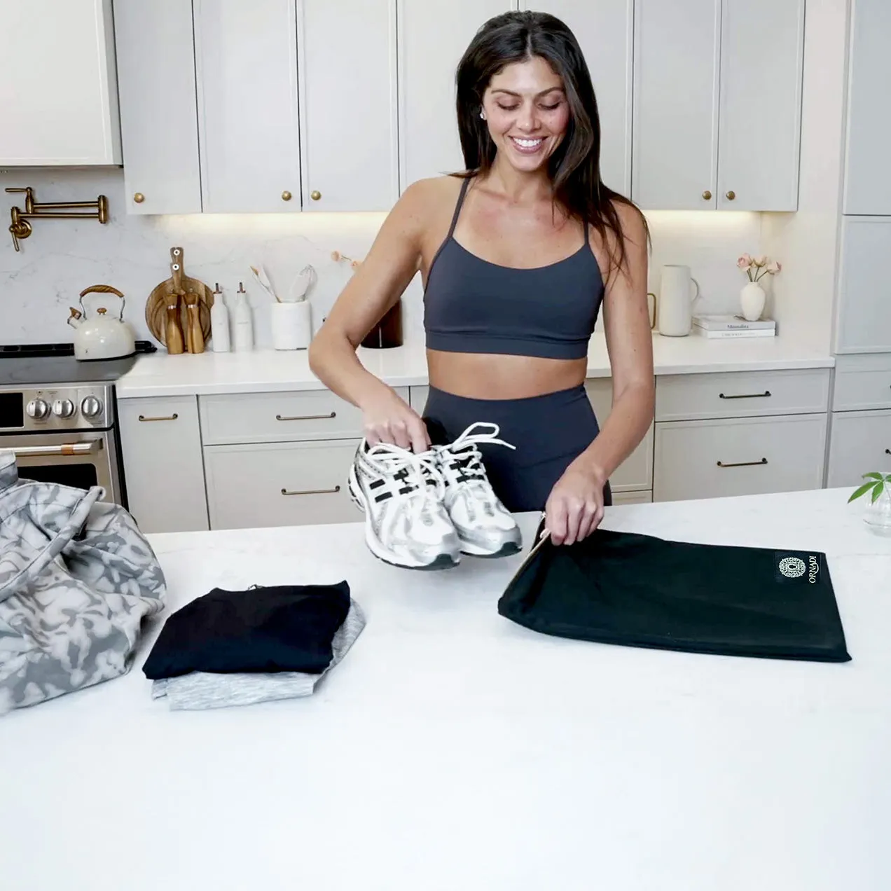 Waterproof Antimicrobial Wet Clothes Bag for Gym or Travel Laundry & Swimsuits